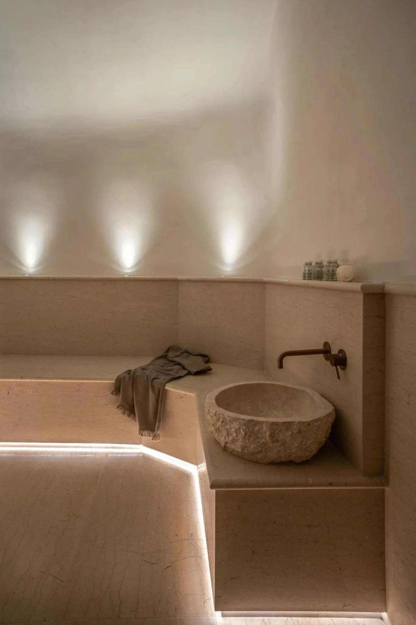 Property building in Argini Syros