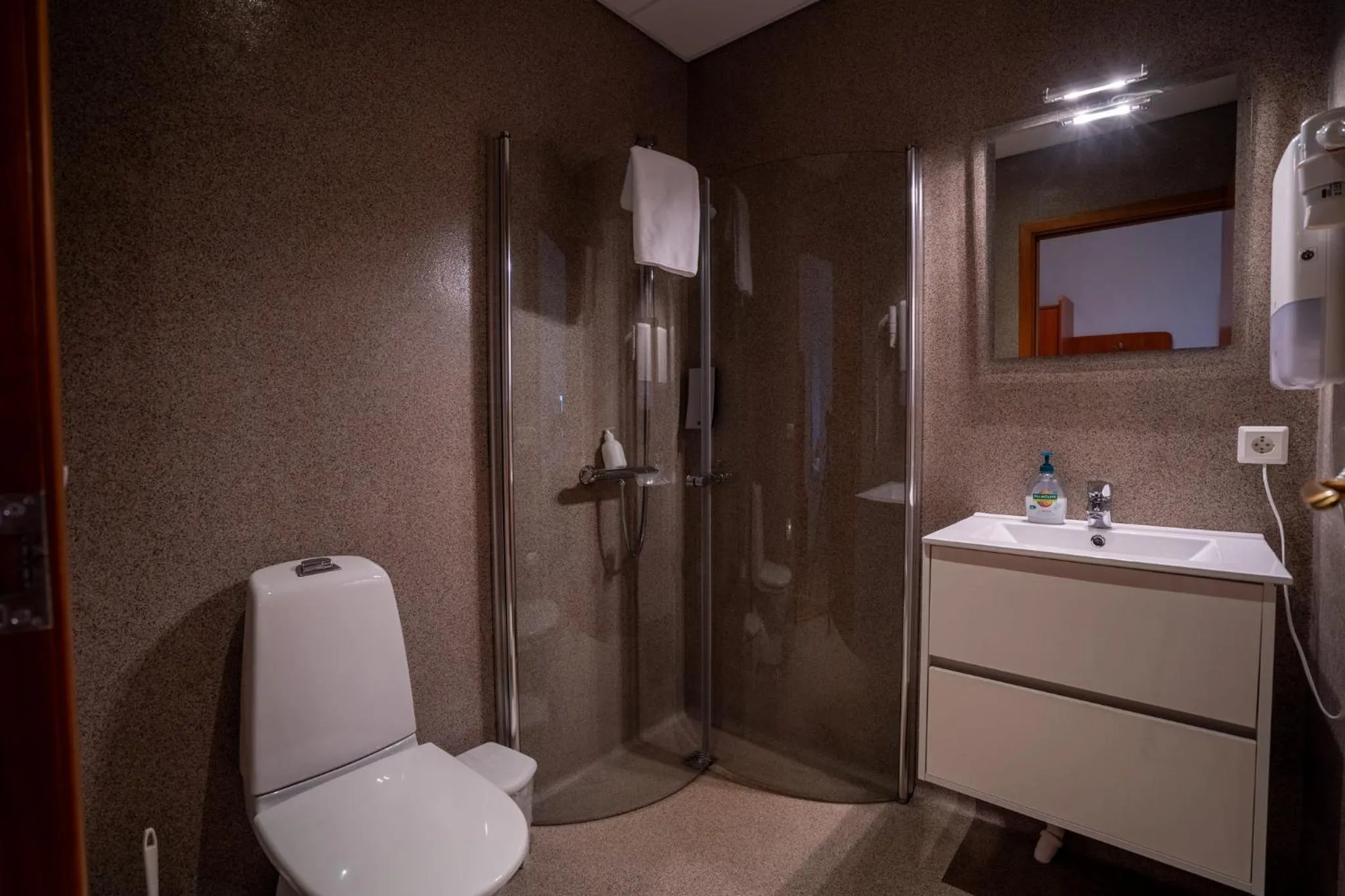 Bathroom in Gerdi Guesthouse