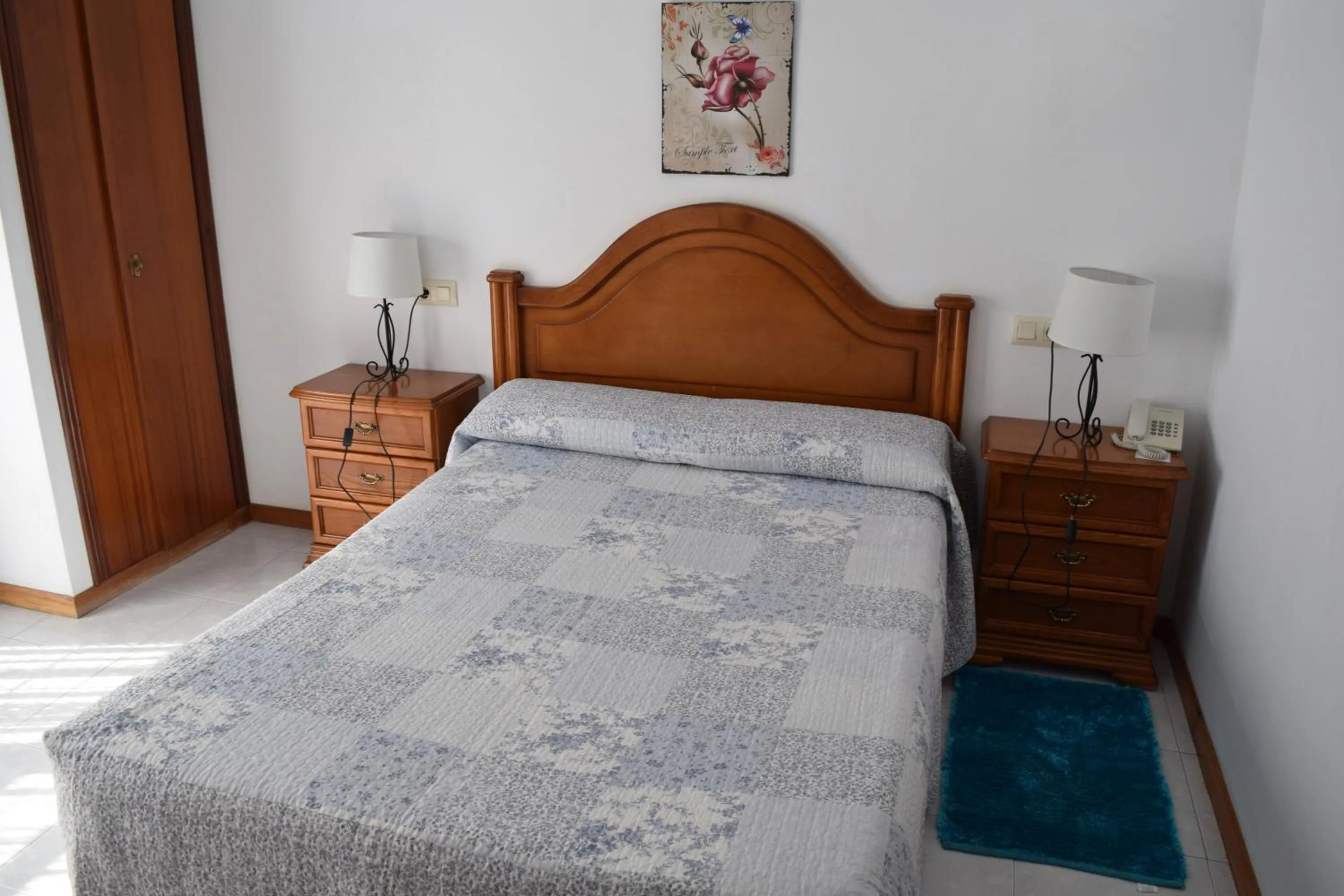 Bed in Hotel Restaurante Xaneiro