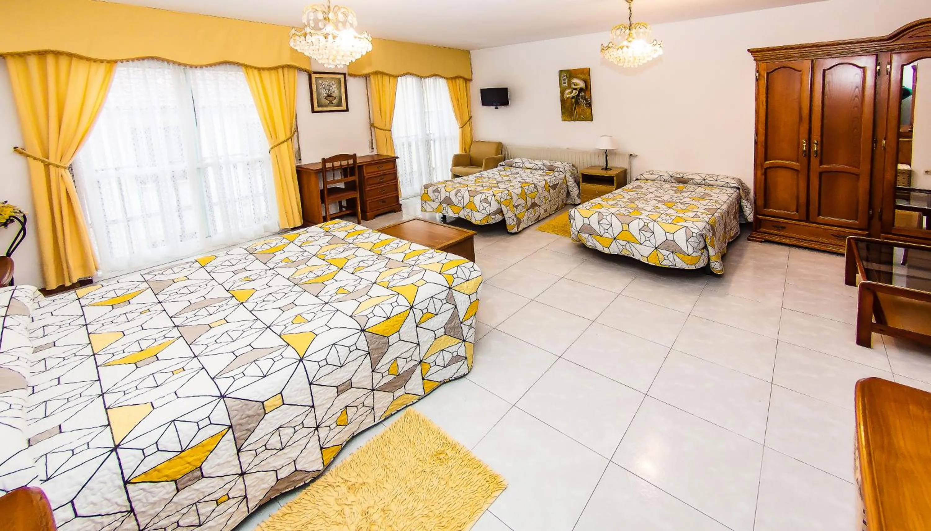 Bed in Hotel Restaurante Xaneiro