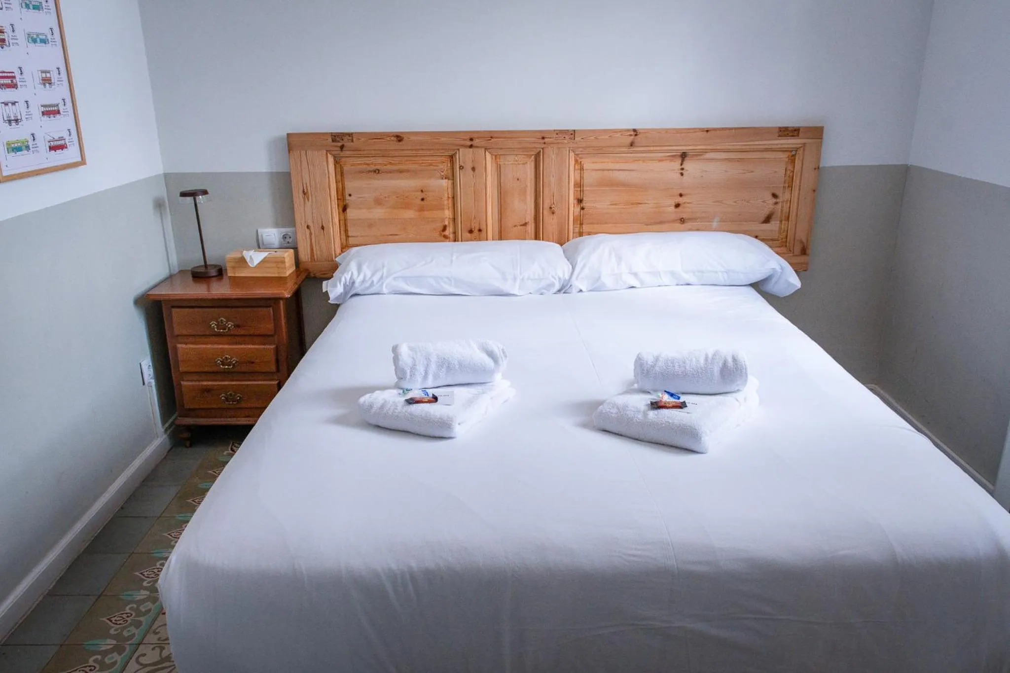 Bedroom, Bed in Verdi 254