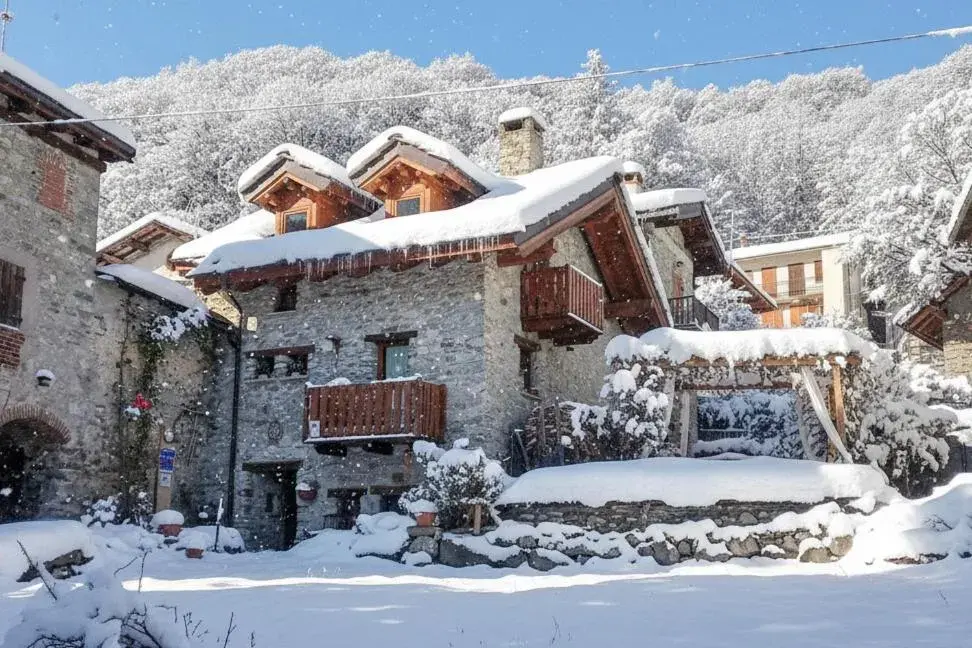 B&B L'Abric - centro storico di Limonetto B&B L'Abric - centro storico di Limonetto