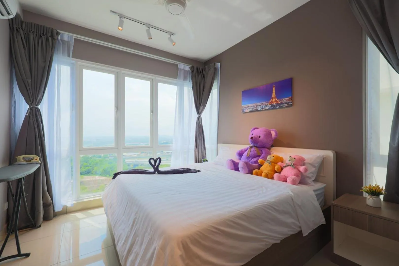 Bed in Luxury Homestay Cyberjaya Putrajaya Vision Residence #IOICityMall