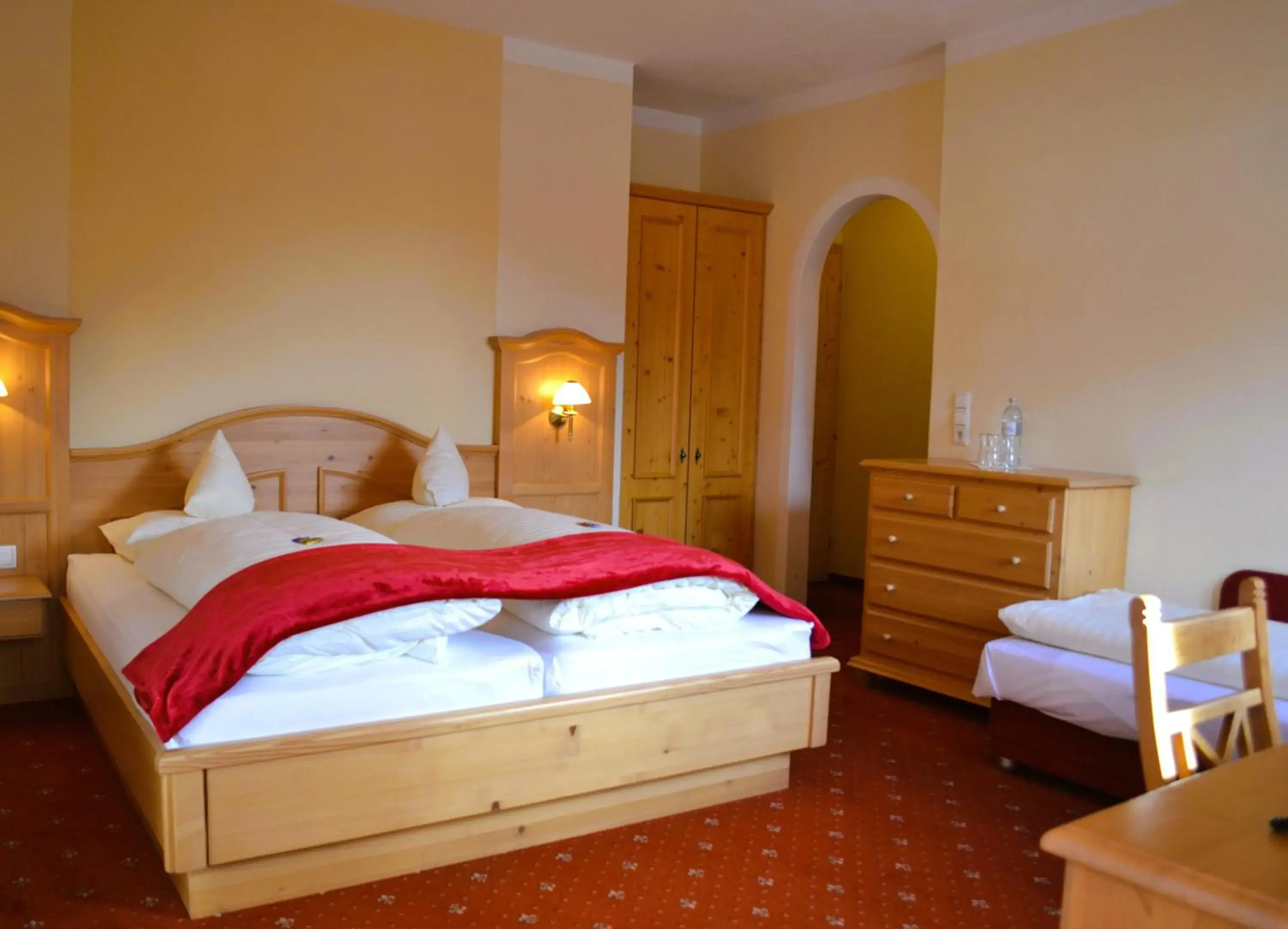 Triple Room in Hotel Rietzer Hof Triple Room in Hotel Rietzer Hof