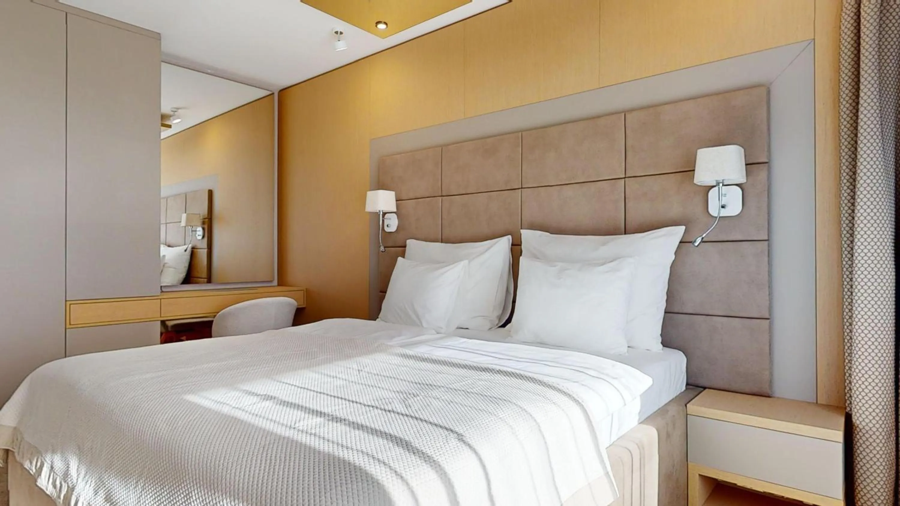 Bedroom, Bed in Eurovea Tower Apartments