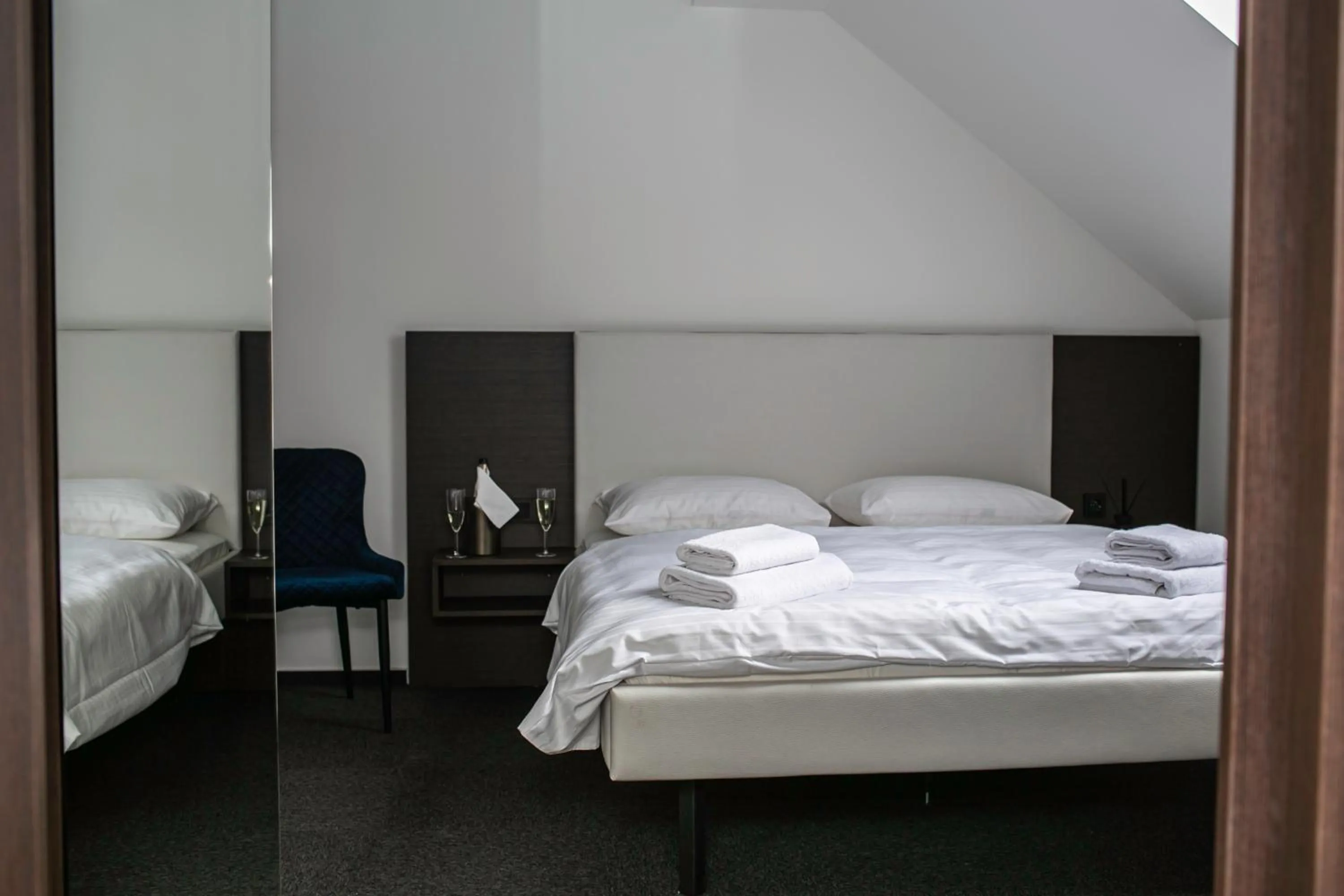 Bed in Golden Golem hotel & Spa