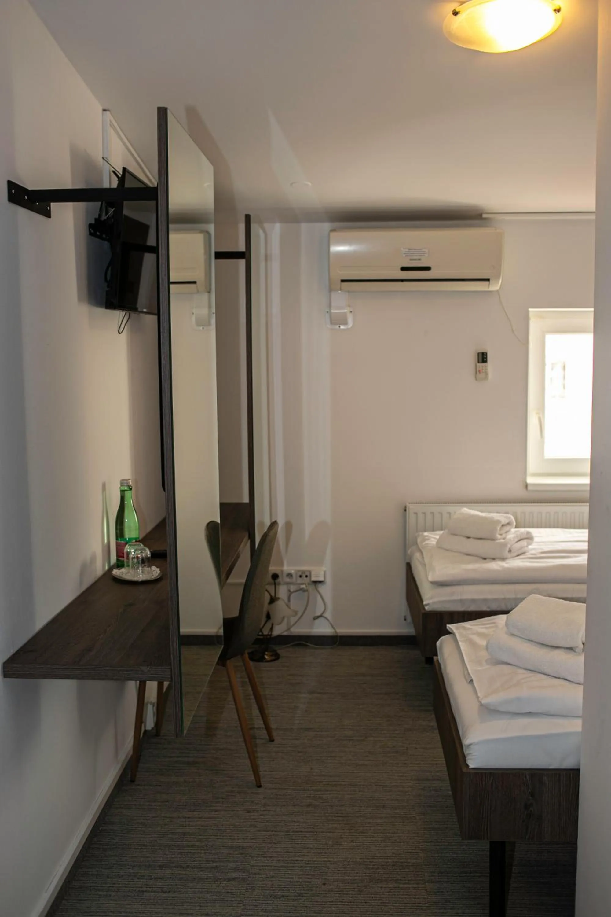 Bed in Golden Golem hotel & Spa