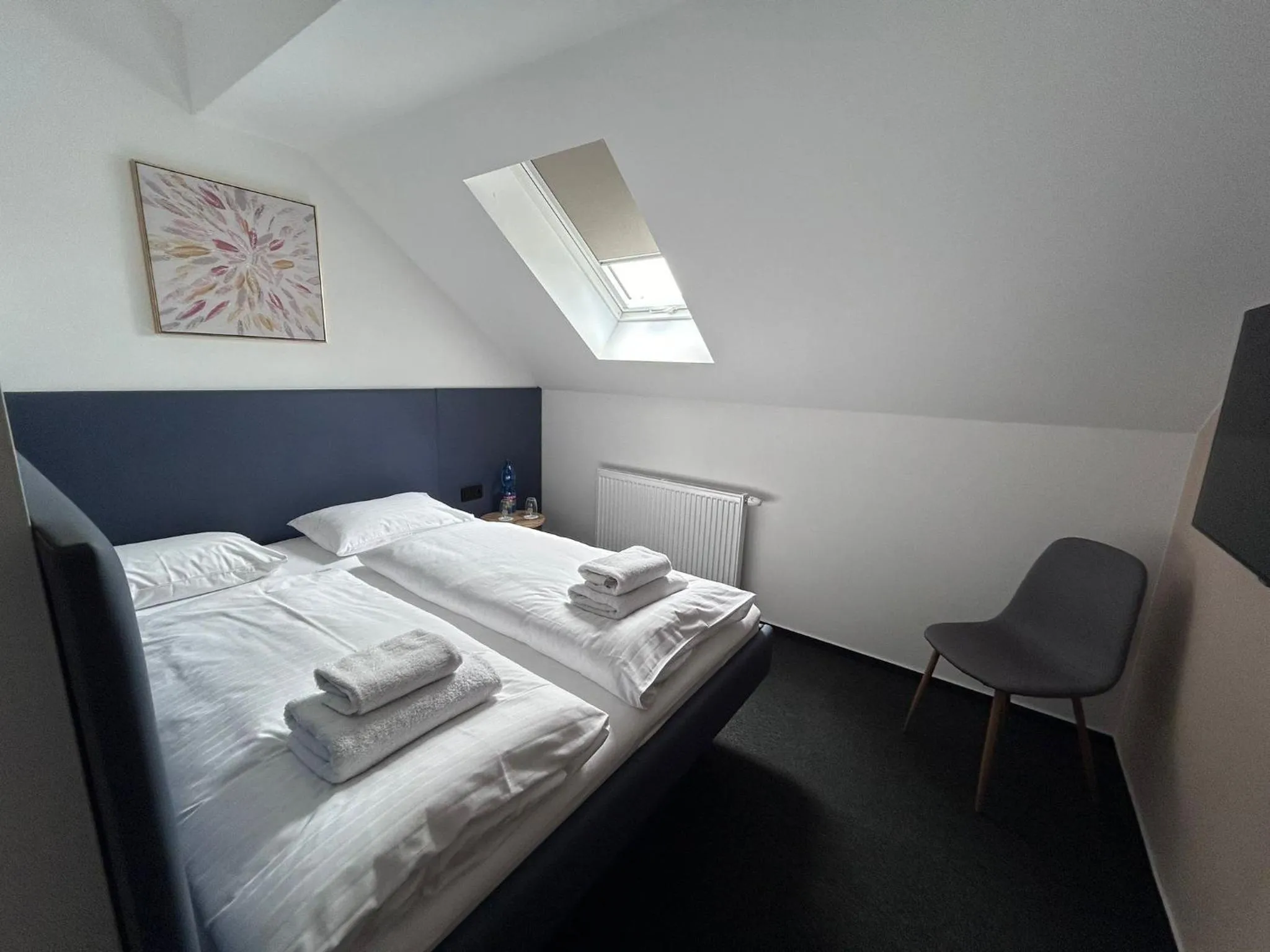 Bed in Golden Golem hotel & Spa