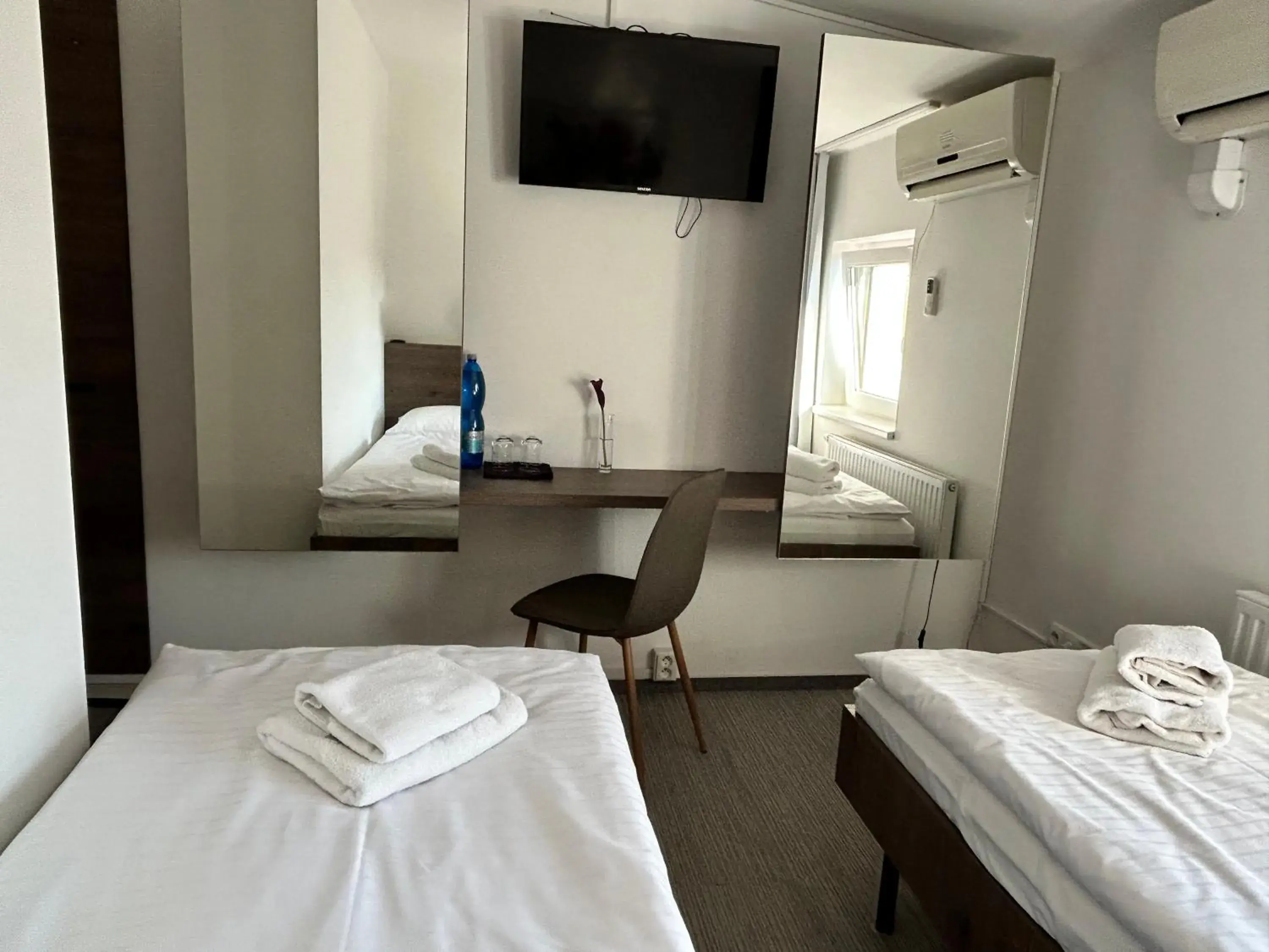 Economy Twin Room in Golden Golem hotel & Spa Economy Twin Room in Golden Golem hotel & Spa