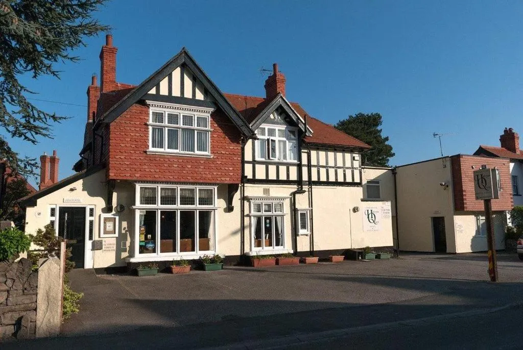 Property building in HQ Pencadlys