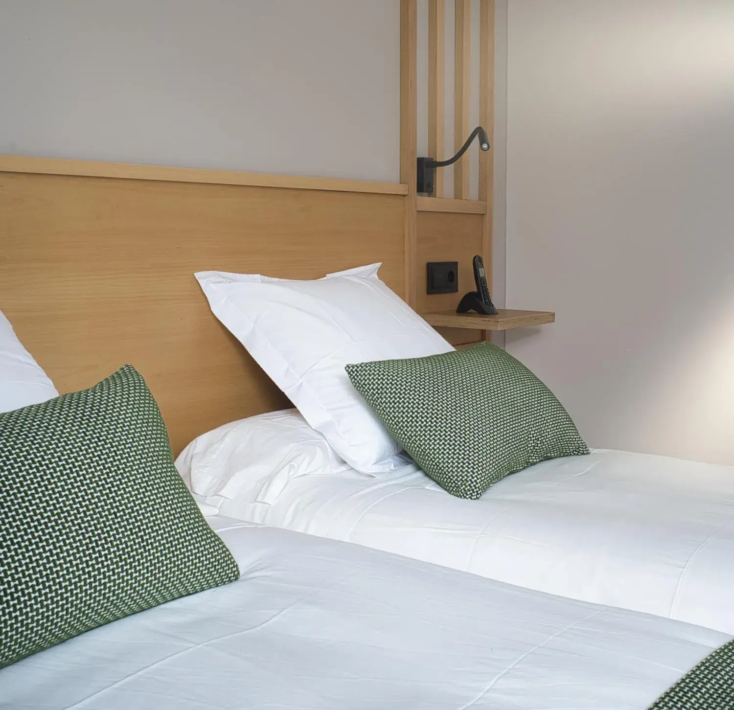 Double Room with Private Bathroom in HOTEL PORTOMARÍN STAR Double Room with Private Bathroom in HOTEL PORTOMARÍN STAR