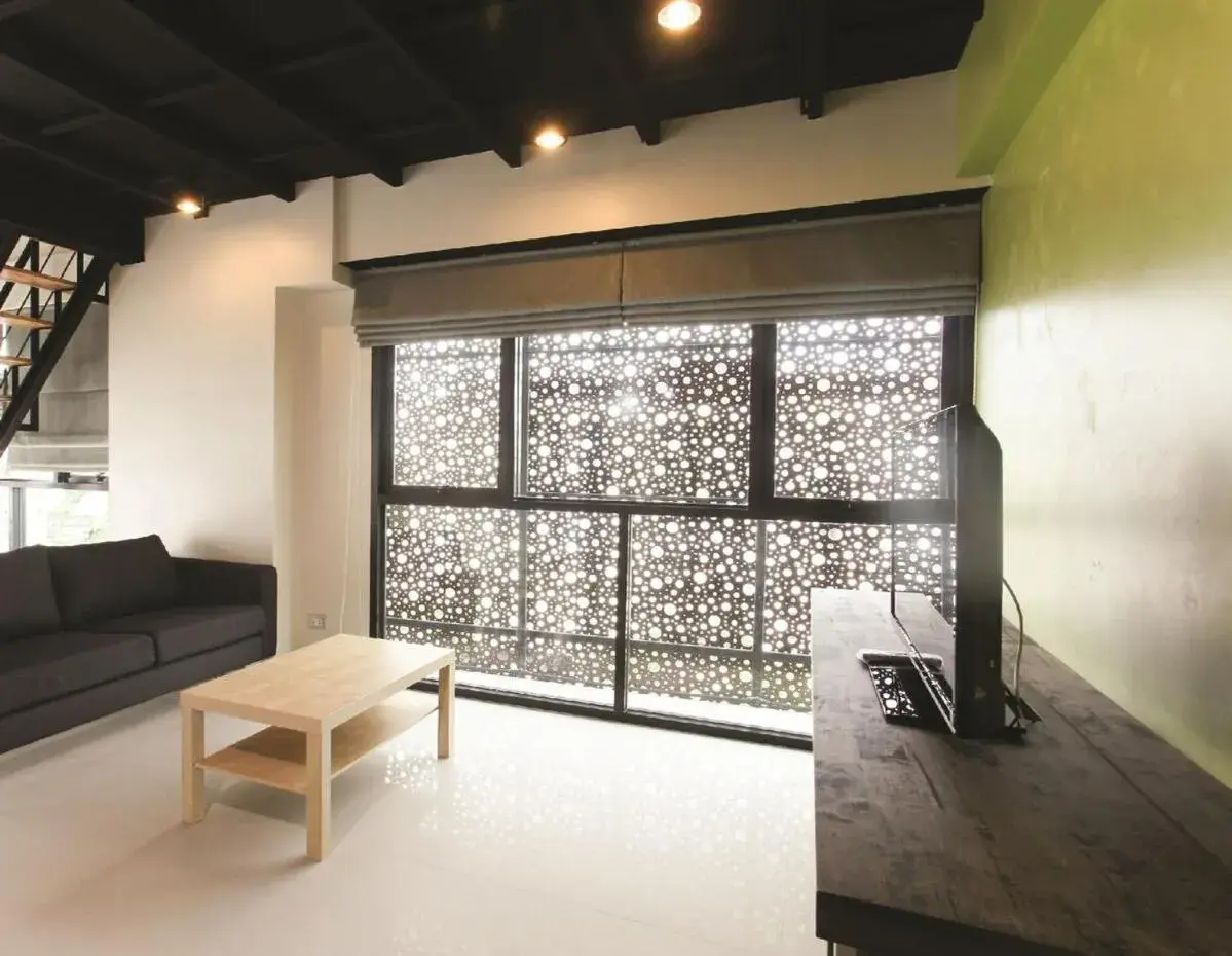 Living room in Varrzon Residence Srinakarin 56 Living room in Varrzon Residence Srinakarin 56