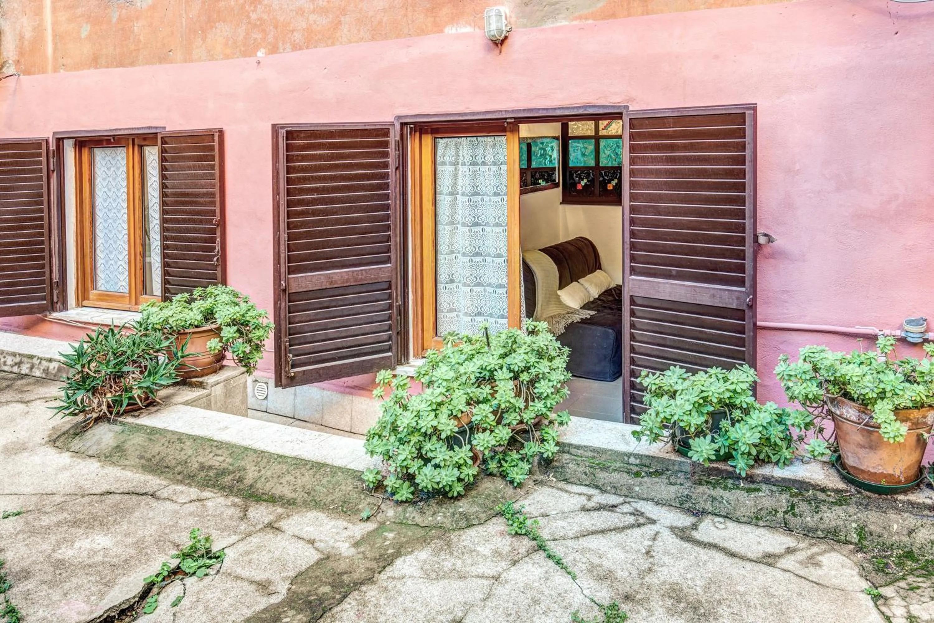 Inner courtyard view in M&L Apartments - Ardesia Colosseo