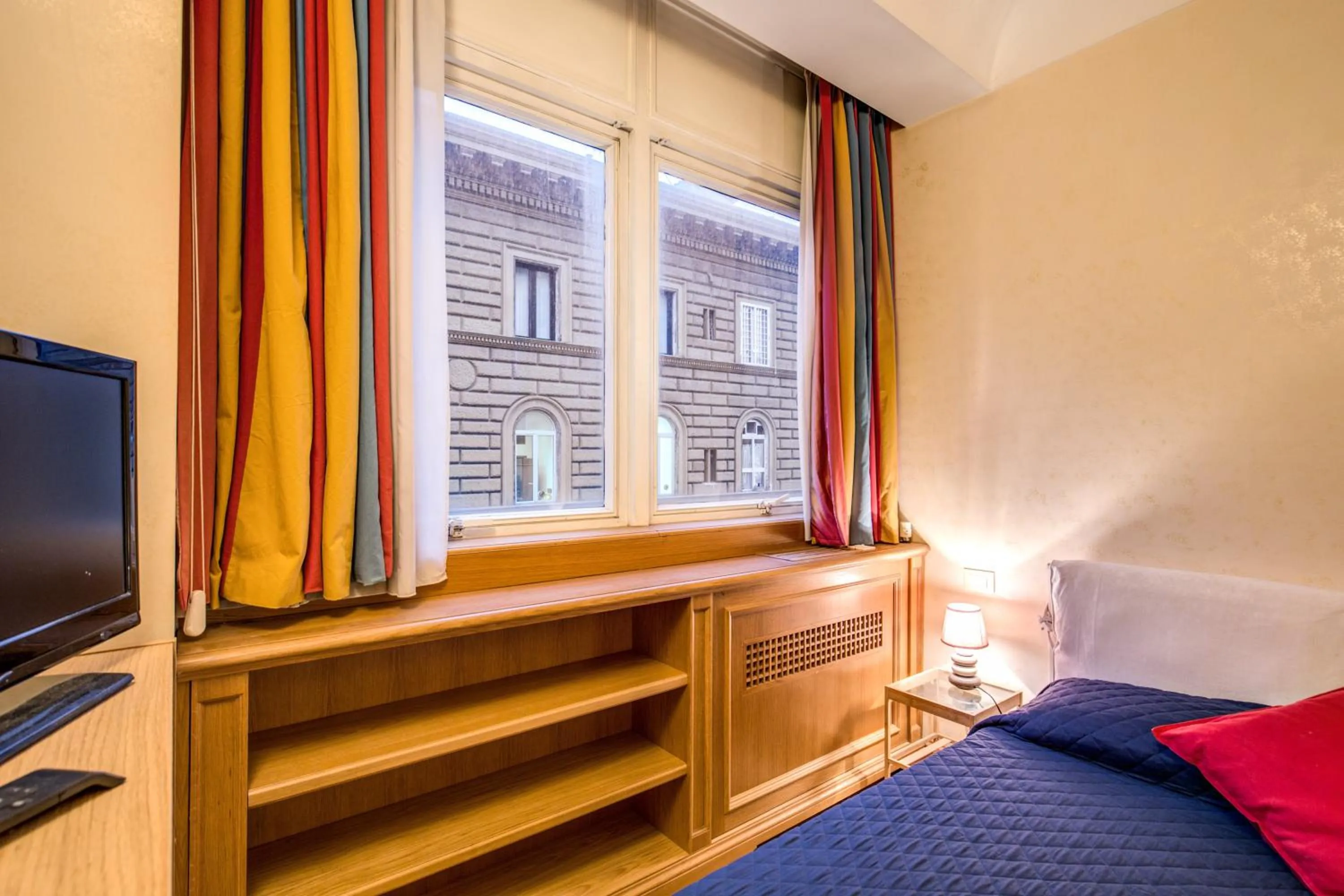 Bed in M&L Apartments - Ardesia Colosseo