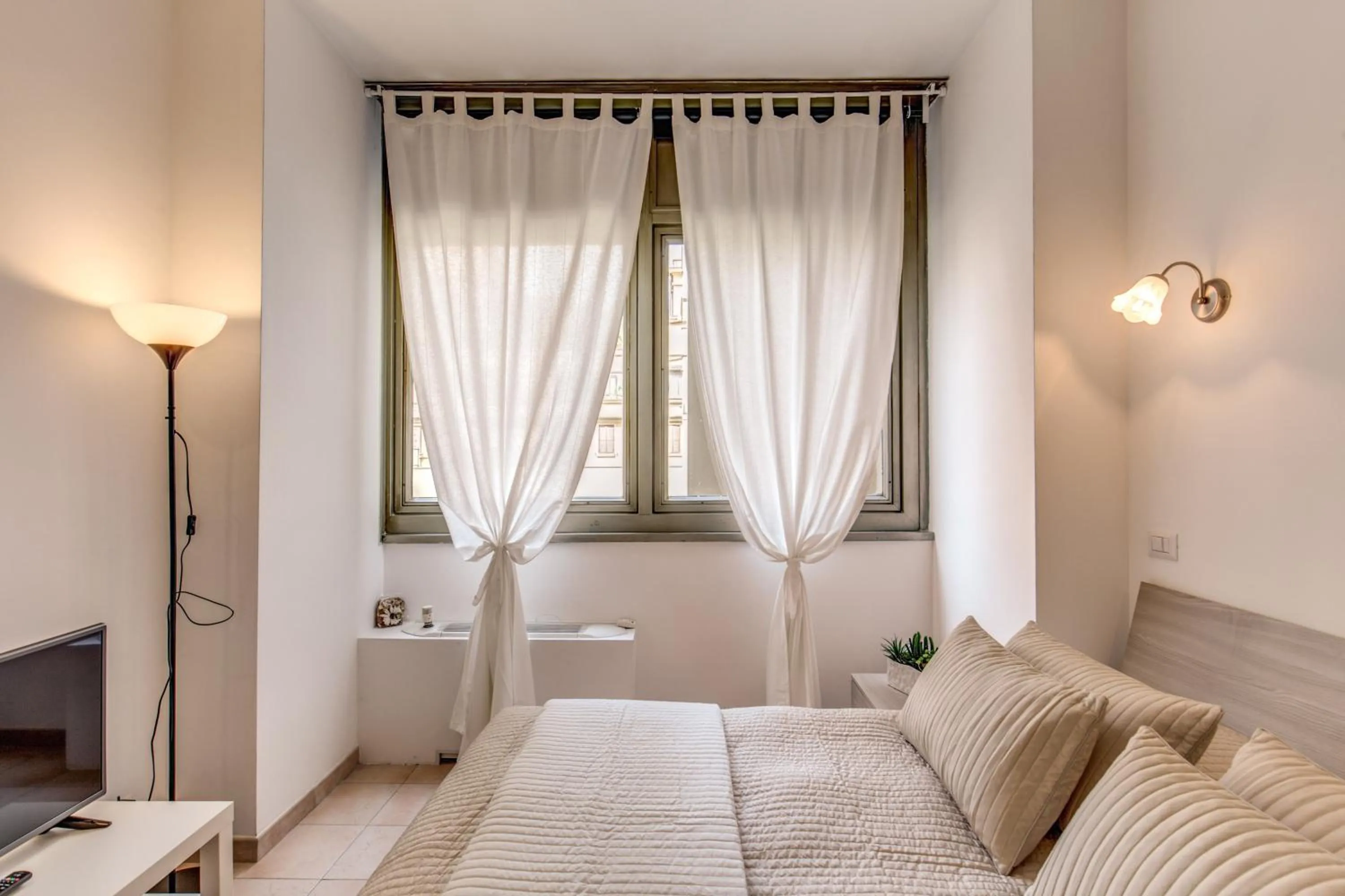 Bedroom, Bed in M&L Apartments - Ardesia Colosseo