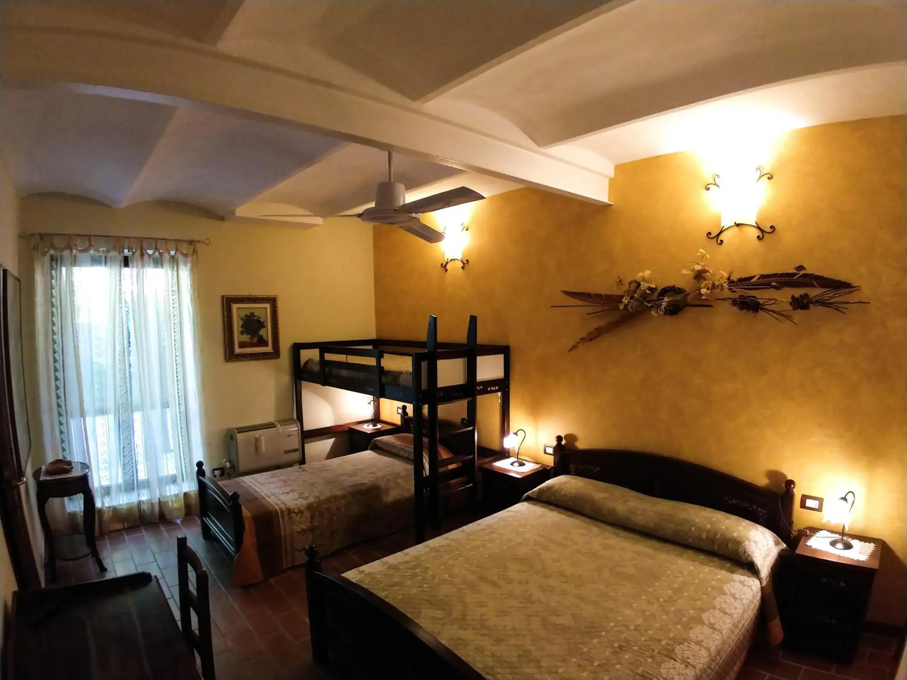 Quadruple Room with Private Bathroom in B&B Silent Valley Quadruple Room with Private Bathroom in B&B Silent Valley