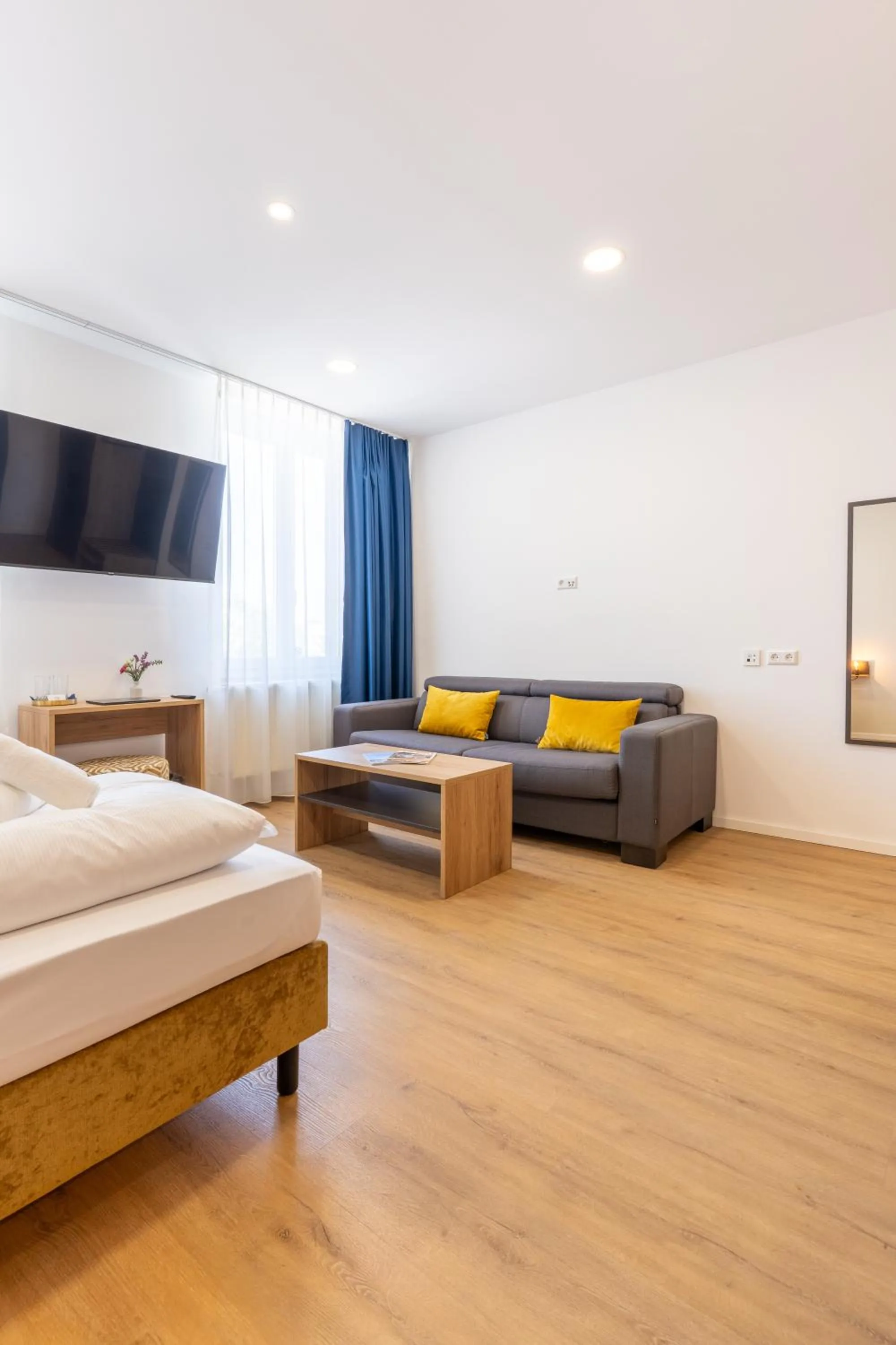 Bed in Chérisy Hotel Konstanz - Self Check-in Only