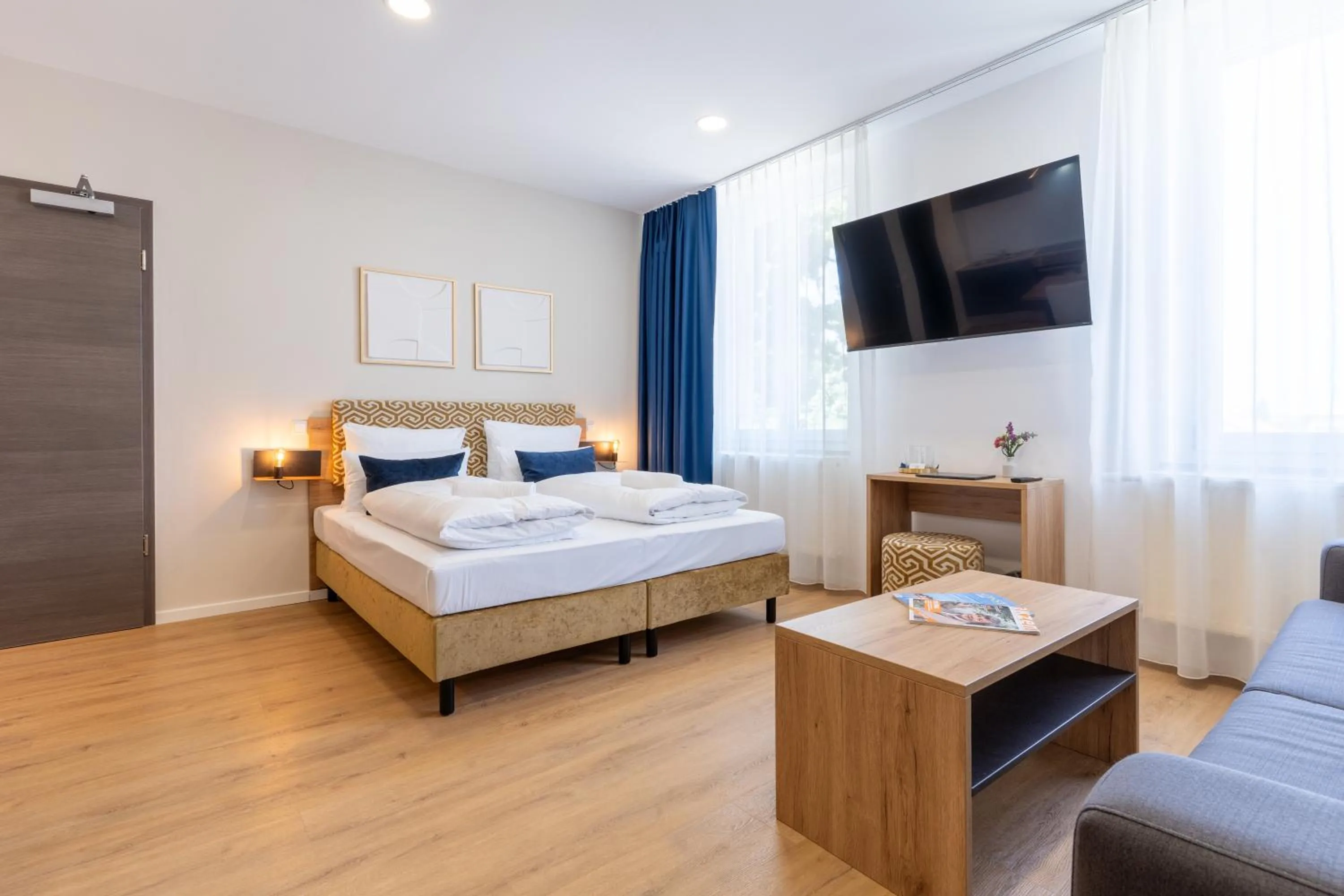 Bed in Chérisy Hotel Konstanz - Self Check-in Only