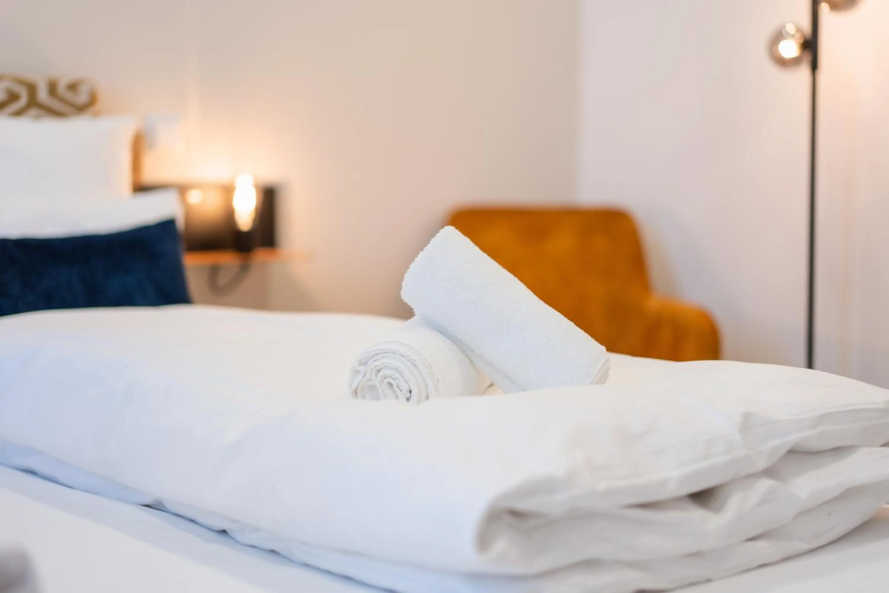 towels, Bed in Chérisy Hotel Konstanz - Self Check-in Only