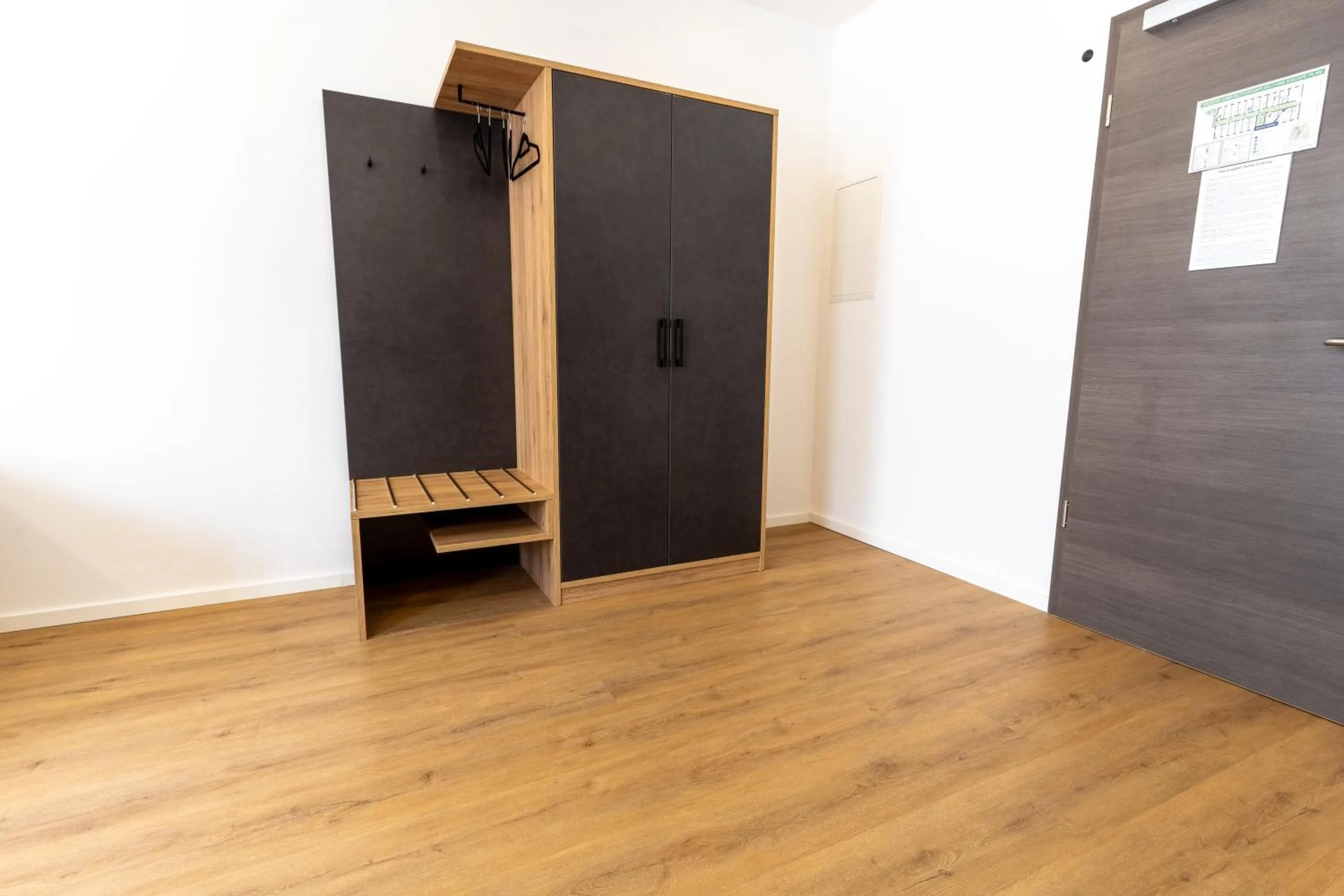 wardrobe in Chérisy Hotel Konstanz - Self Check-in Only