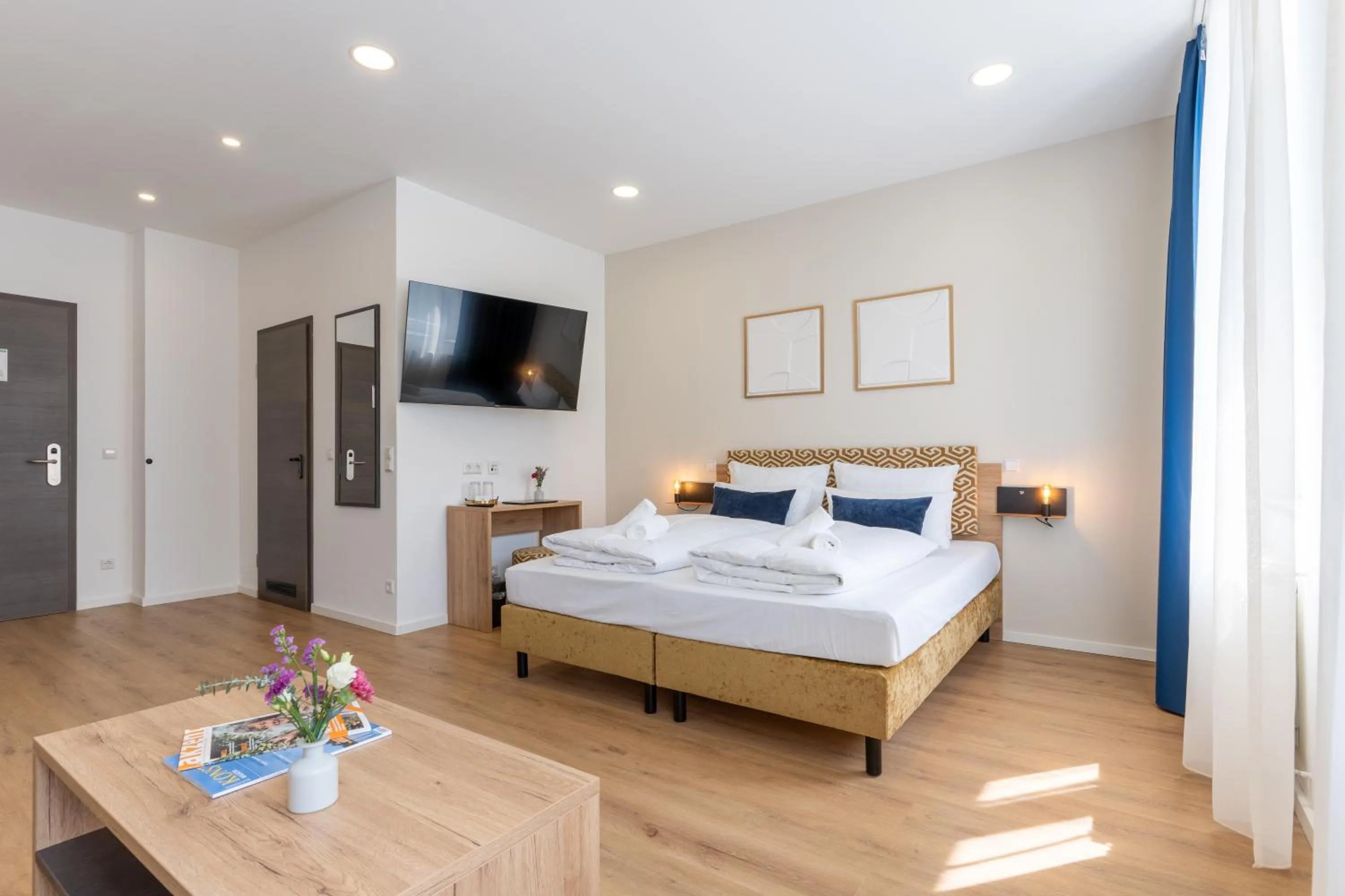 Bed in Chérisy Hotel Konstanz - Self Check-in Only