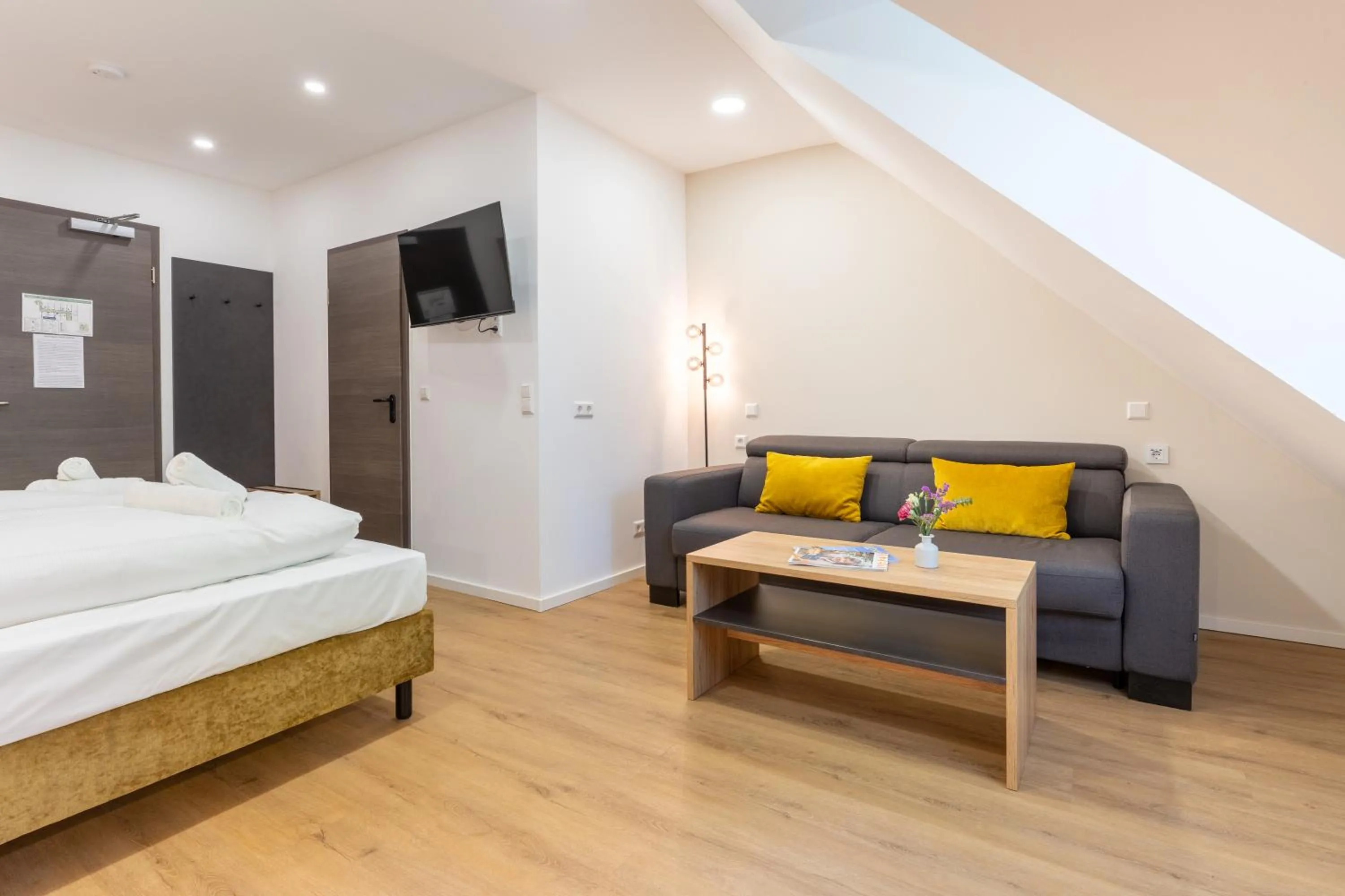 Bed in Chérisy Hotel Konstanz - Self Check-in Only