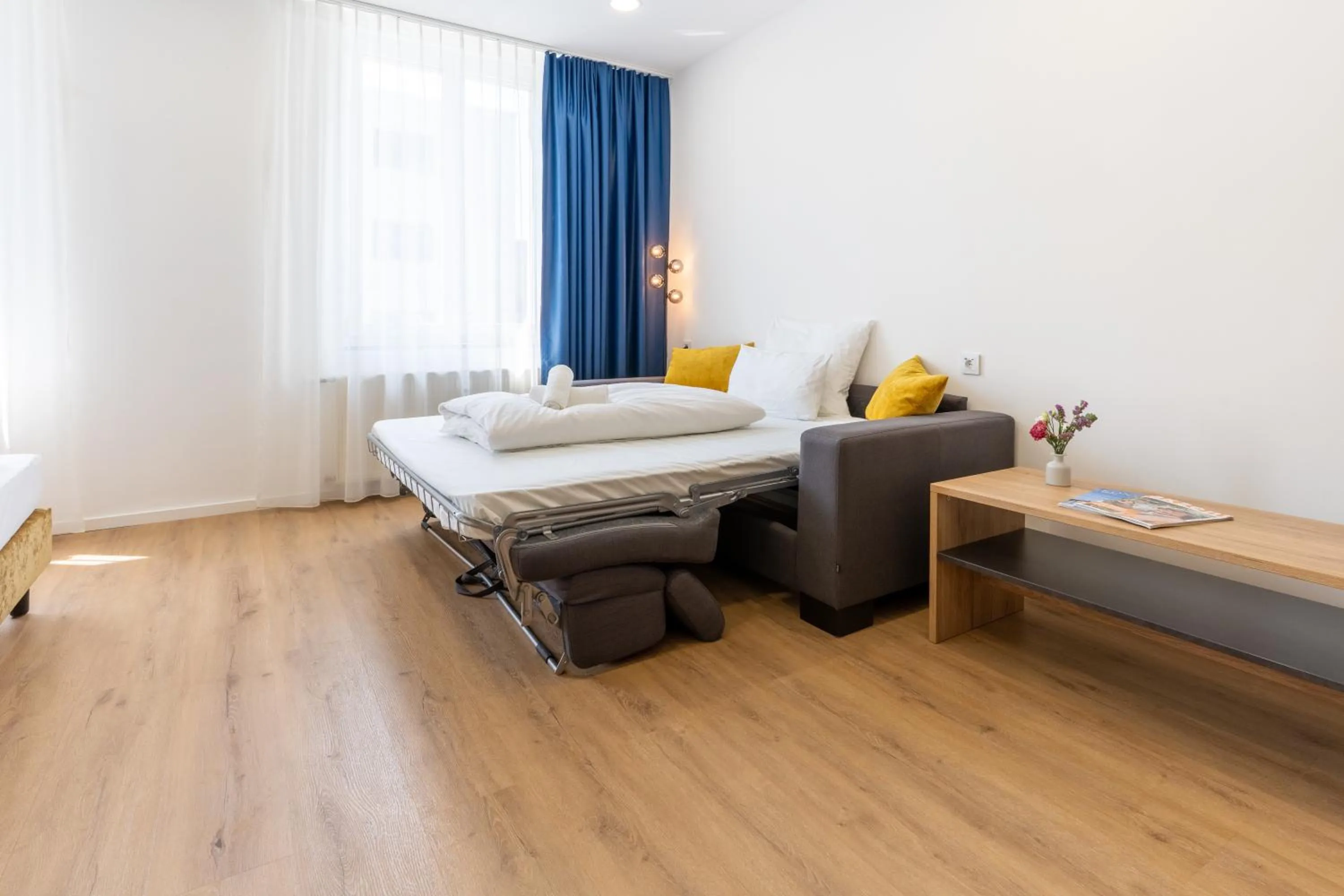 Bed in Chérisy Hotel Konstanz - Self Check-in Only