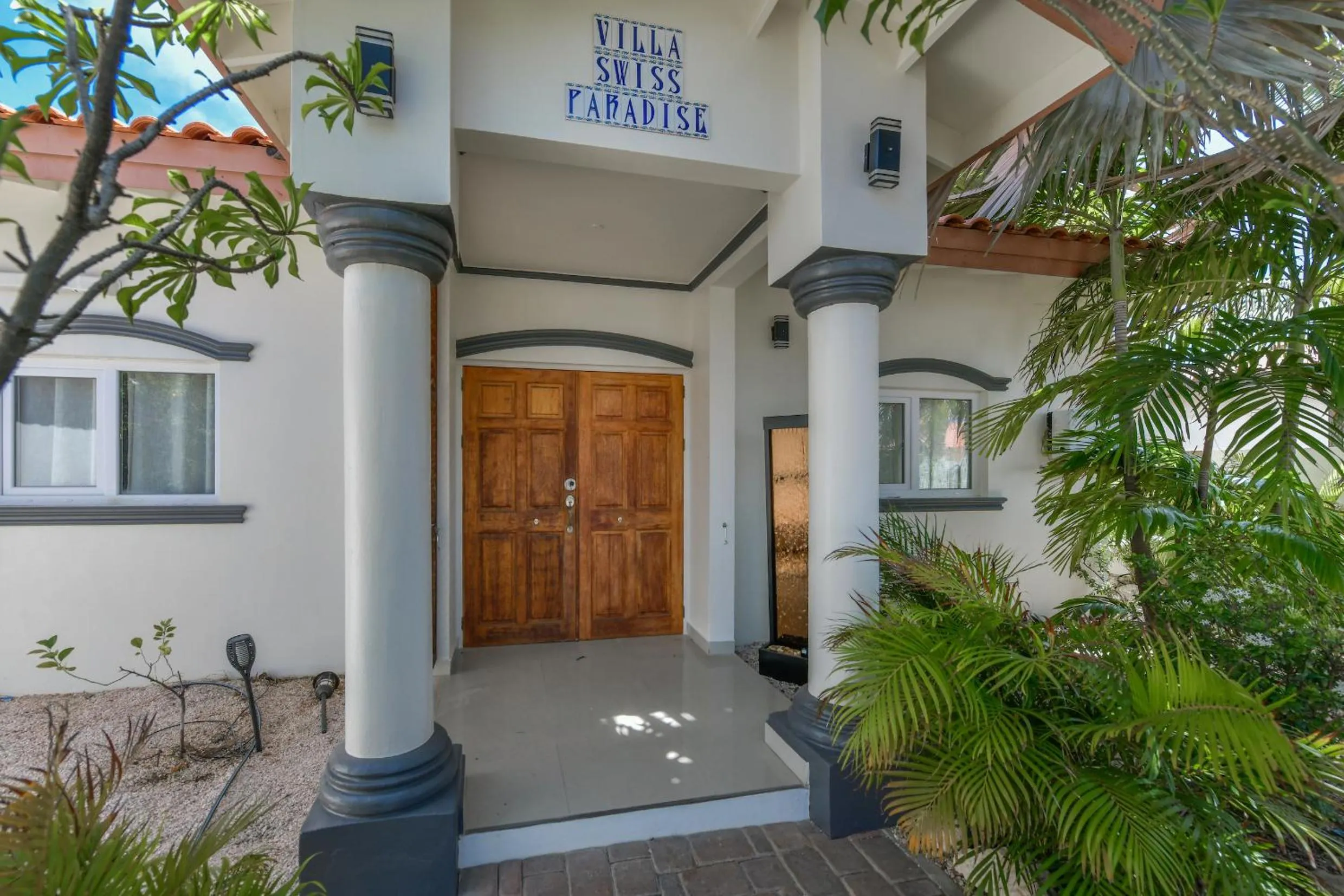 Facade/entrance in Boutique Hotel Swiss Paradise Aruba Villas and Suites