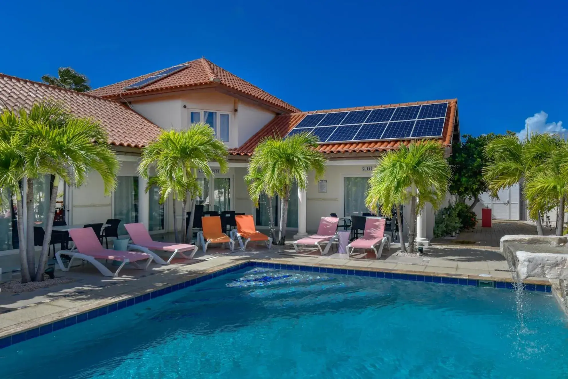 Pool Suite with Private Garden Hot Tub XXL 3 in Boutique Hotel Swiss Paradise Aruba Villas and Suites Pool Suite with Private Garden Hot Tub XXL 3 in Boutique Hotel Swiss Paradise Aruba Villas and Suites