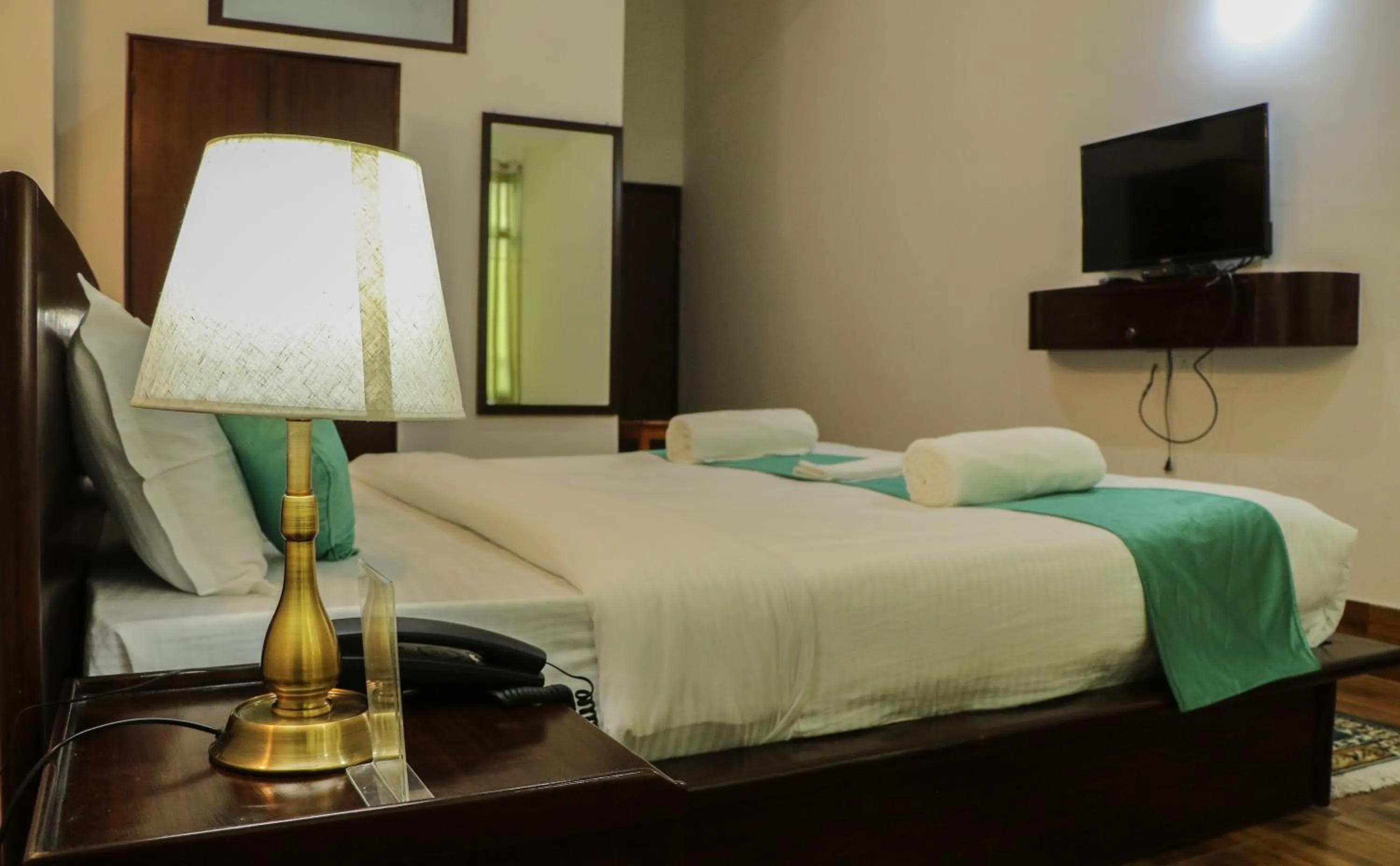 TV and multimedia, Bed in HOTEL GREENERY VIEW