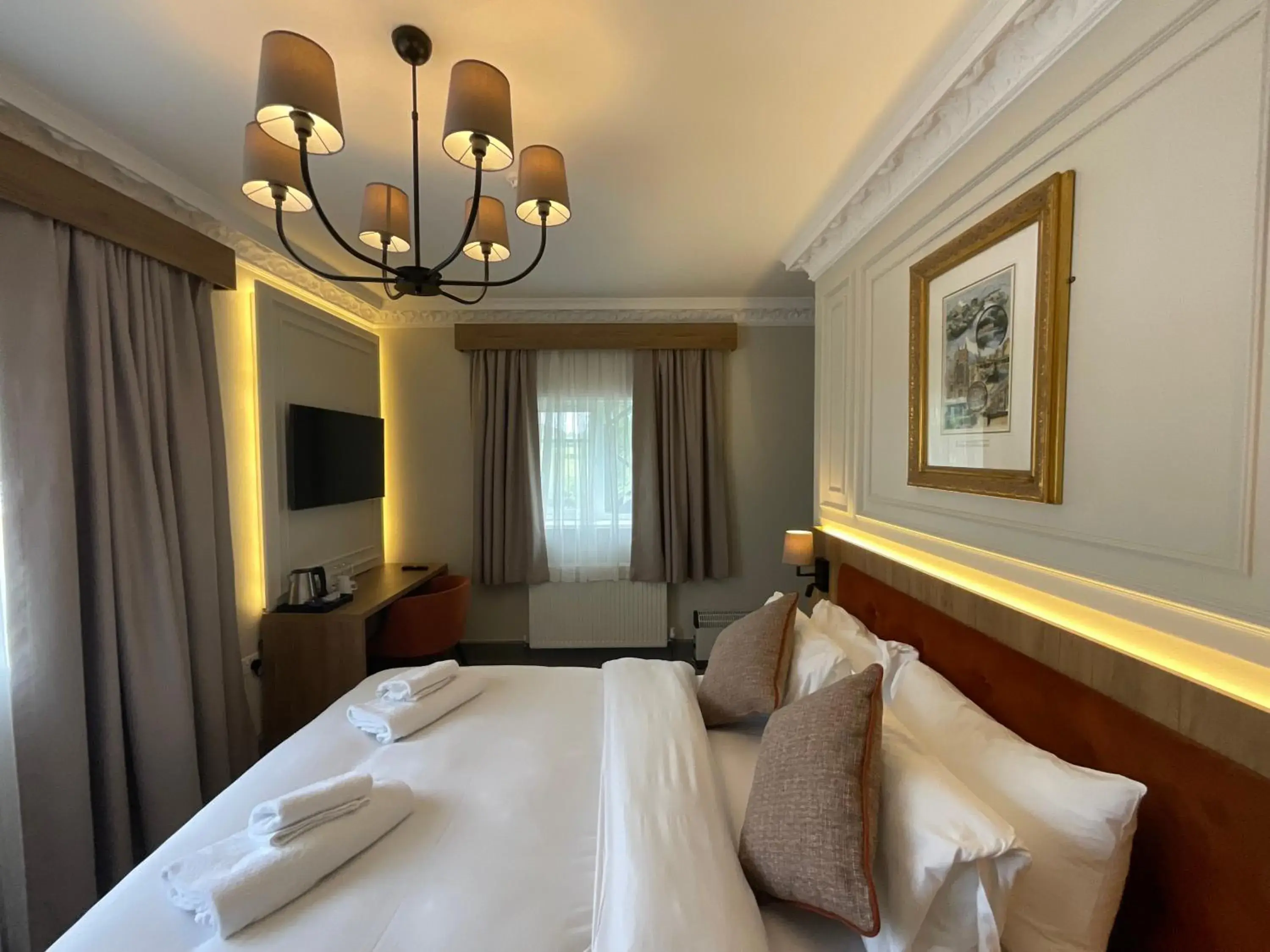 Bed in Old Mill Hotel & Lodge Bed in Old Mill Hotel & Lodge