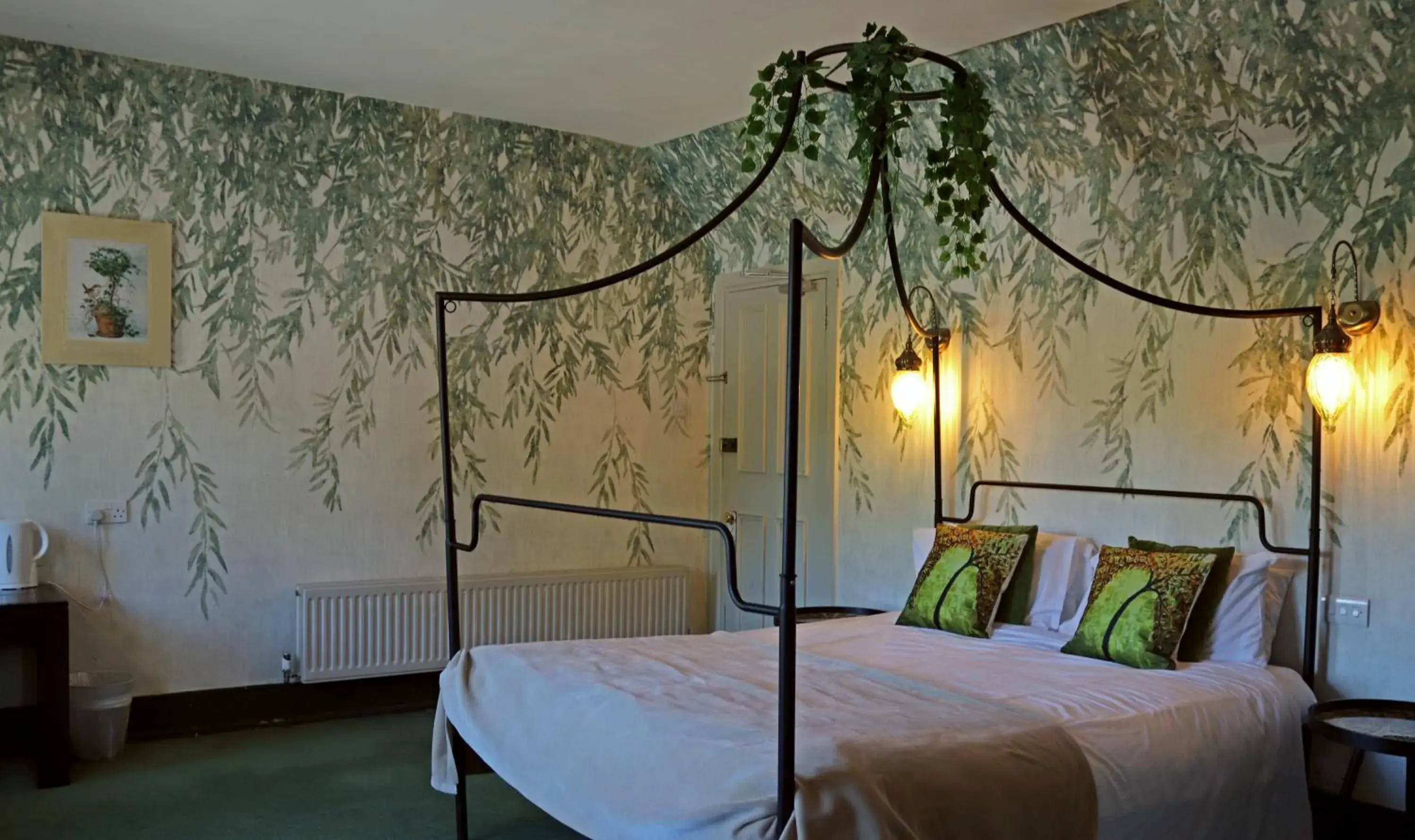 Bedroom, Bed in Shillingford Bridge Hotel Bedroom, Bed in Shillingford Bridge Hotel