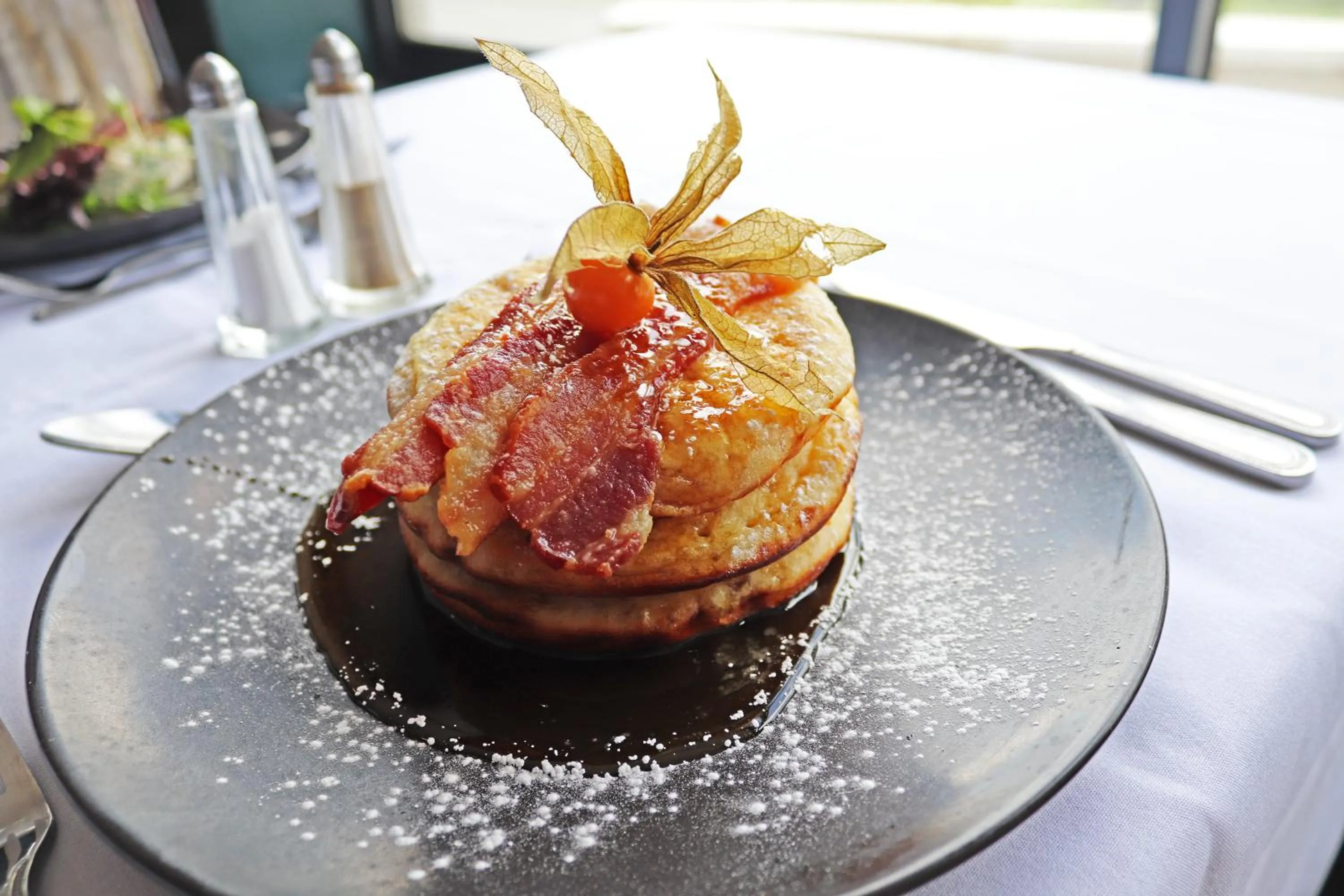 Shillingford Bridge Hotel