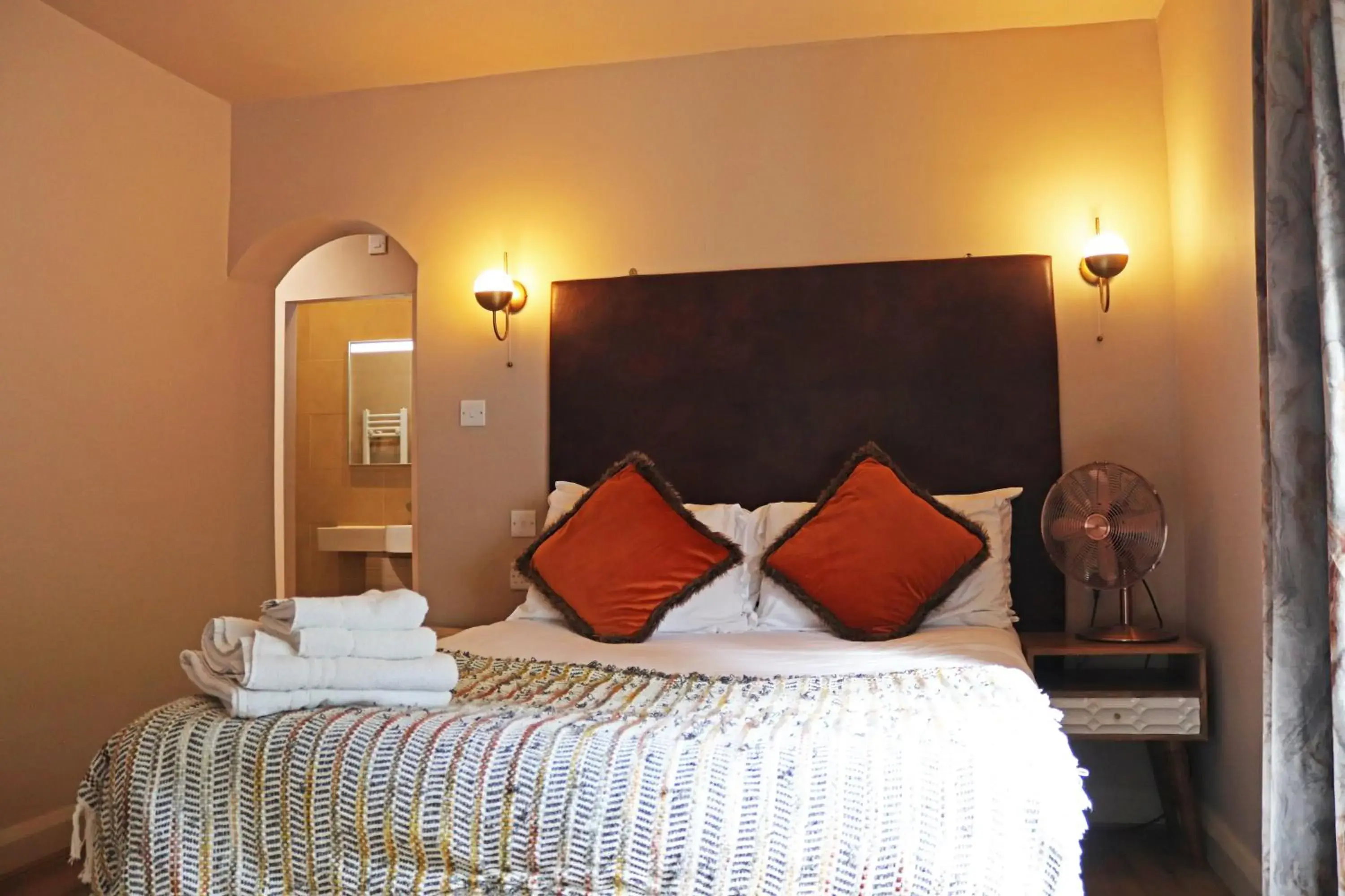 Bed in Shillingford Bridge Hotel Bed in Shillingford Bridge Hotel