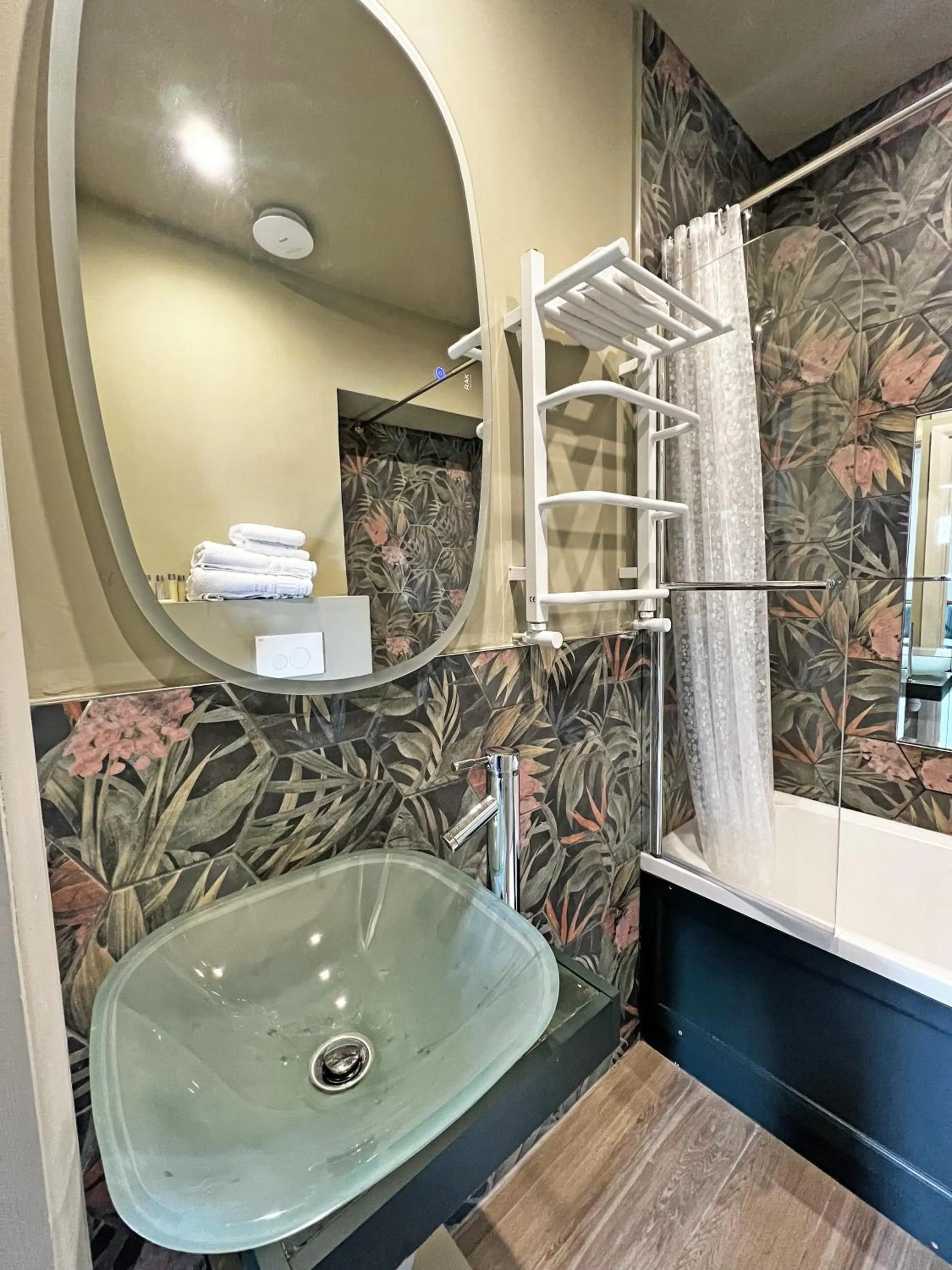 Shillingford Bridge Hotel