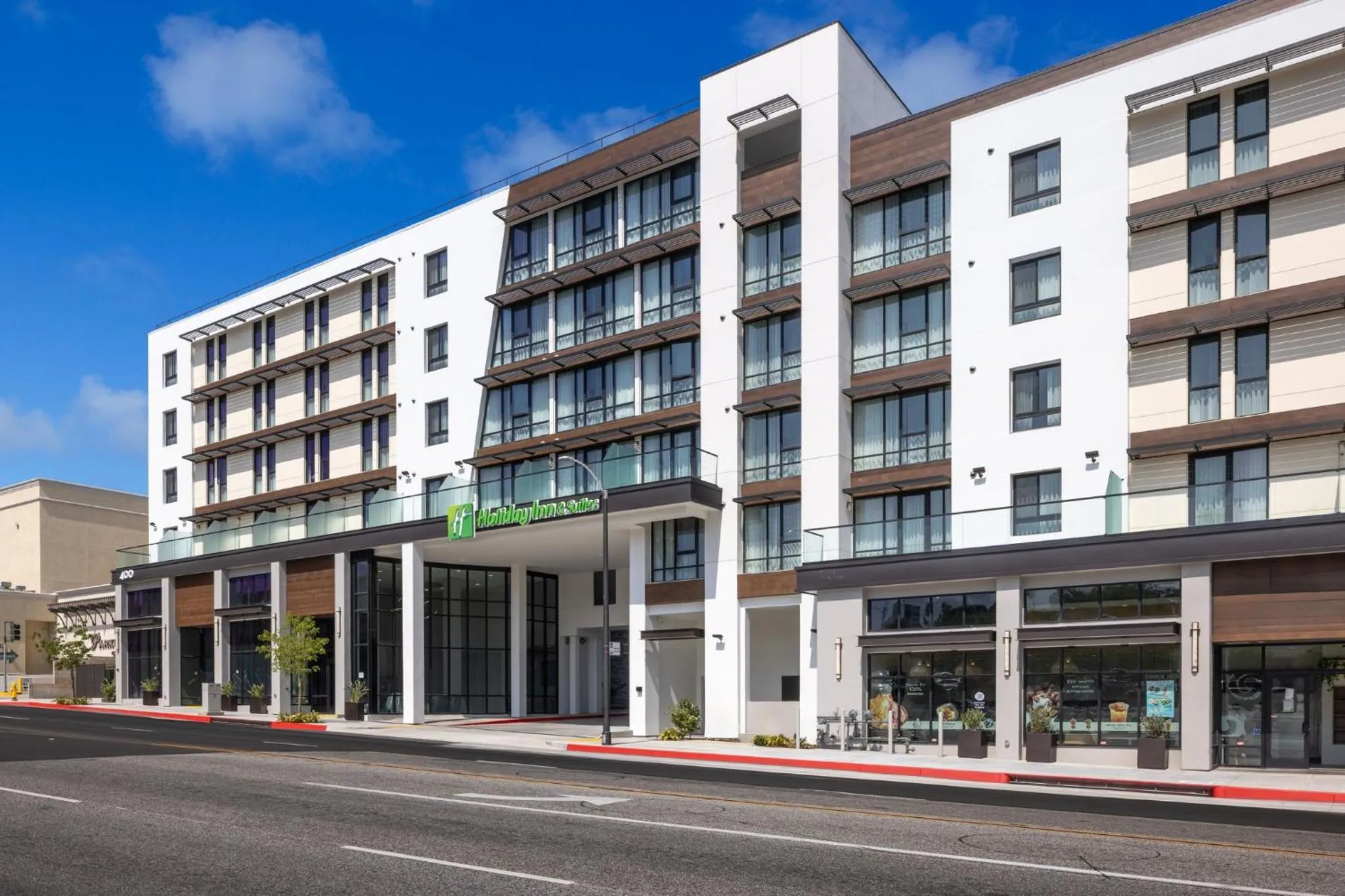 Property building in Holiday Inn & Suites Monterey Park – Los Angeles by IHG