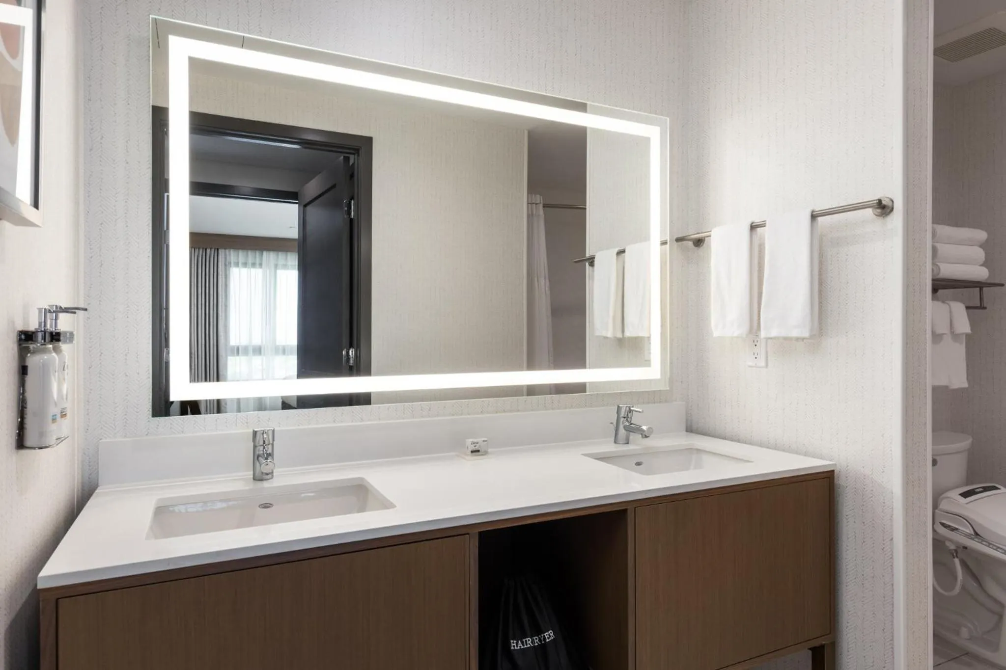 Bathroom in Holiday Inn & Suites Monterey Park – Los Angeles by IHG