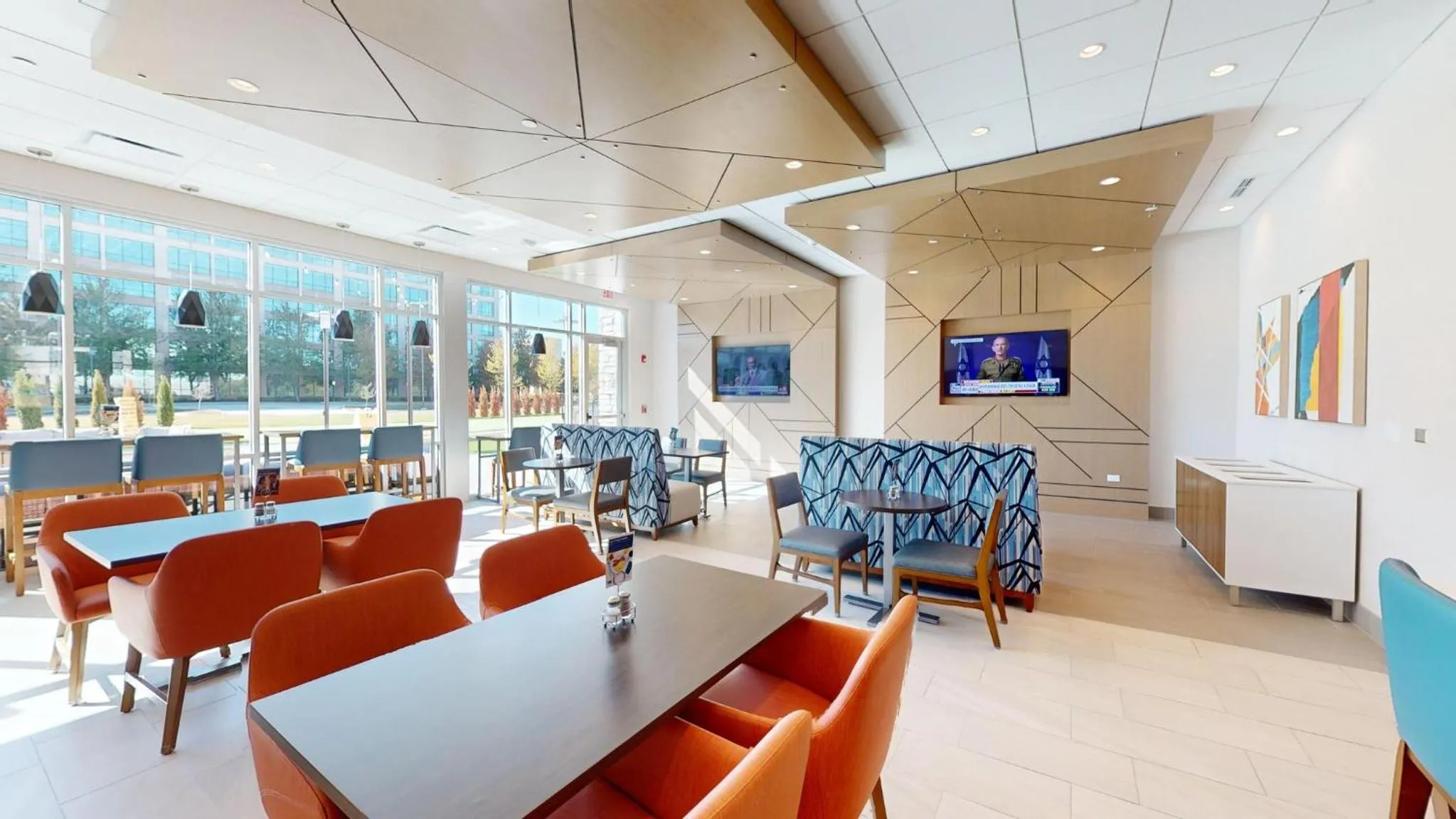 Restaurant/places to eat in Holiday Inn Express & Suites Chicago Schaumburg by IHG