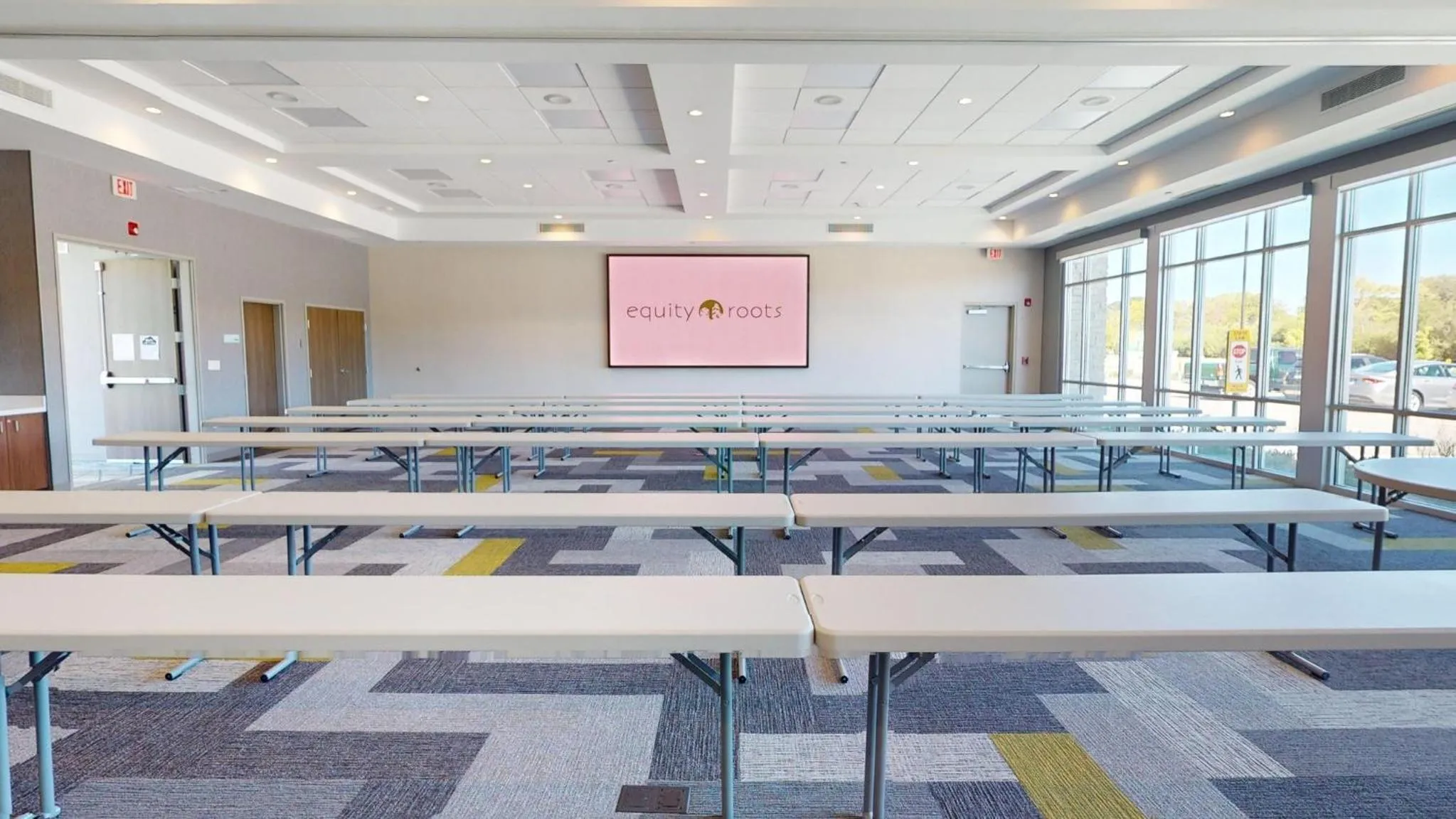 Meeting/conference room in Holiday Inn Express & Suites Chicago Schaumburg by IHG