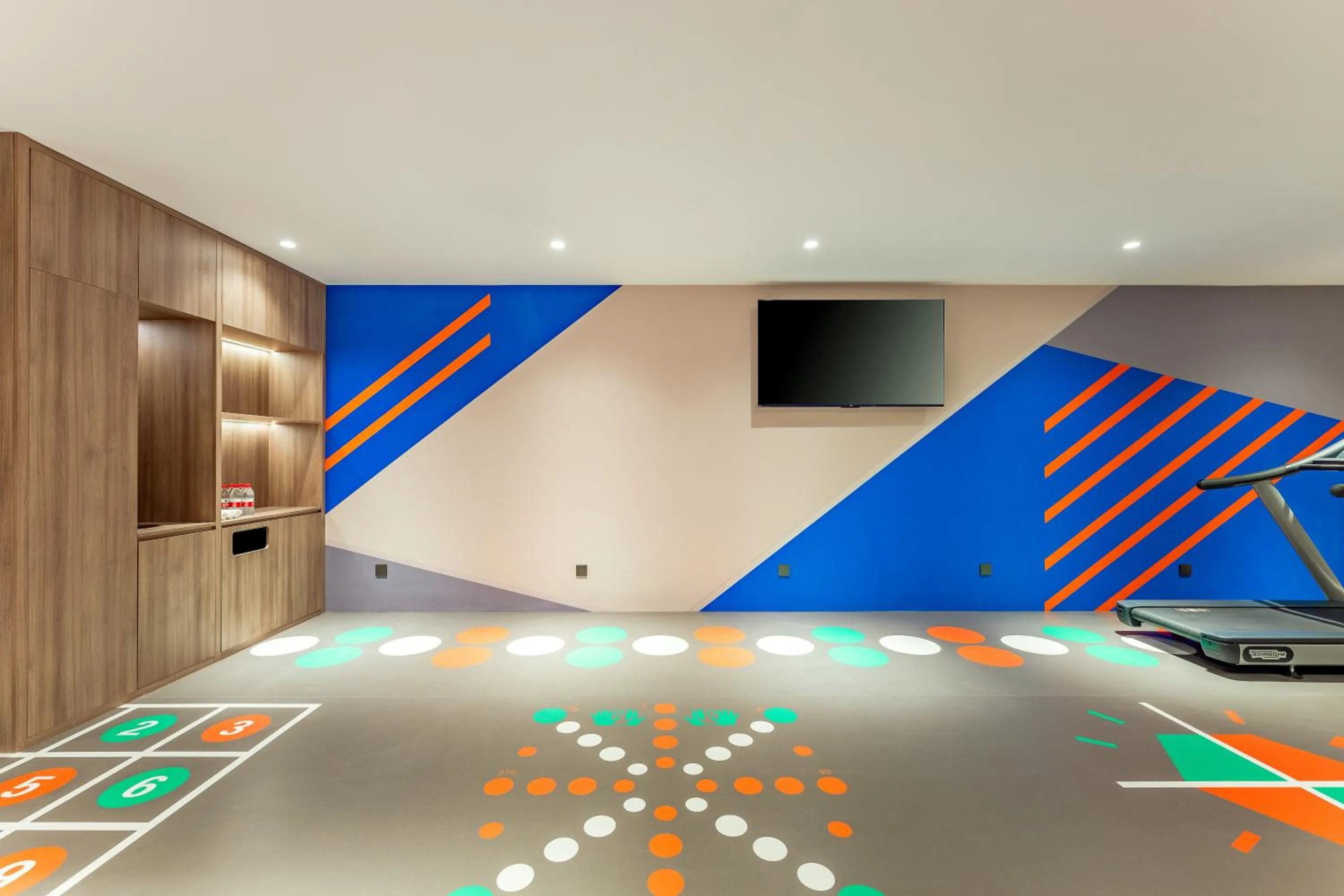 Fitness centre/facilities in Holiday Inn Express Beijing Conference Center by IHG