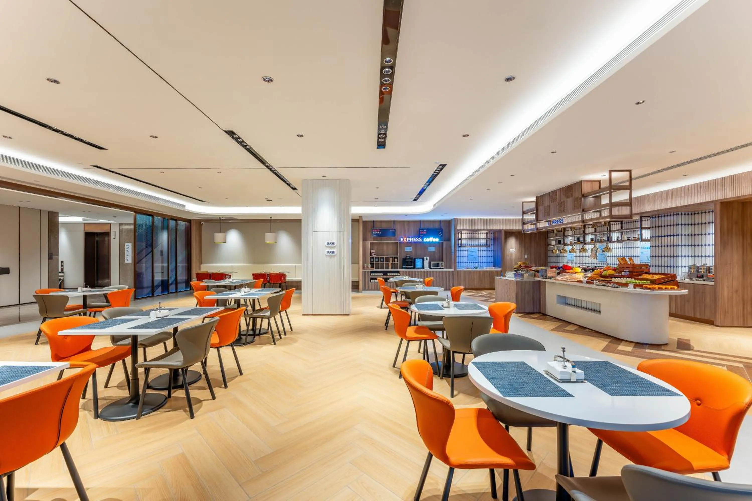 Restaurant/places to eat in Holiday Inn Express Liaocheng ETDZ by IHG