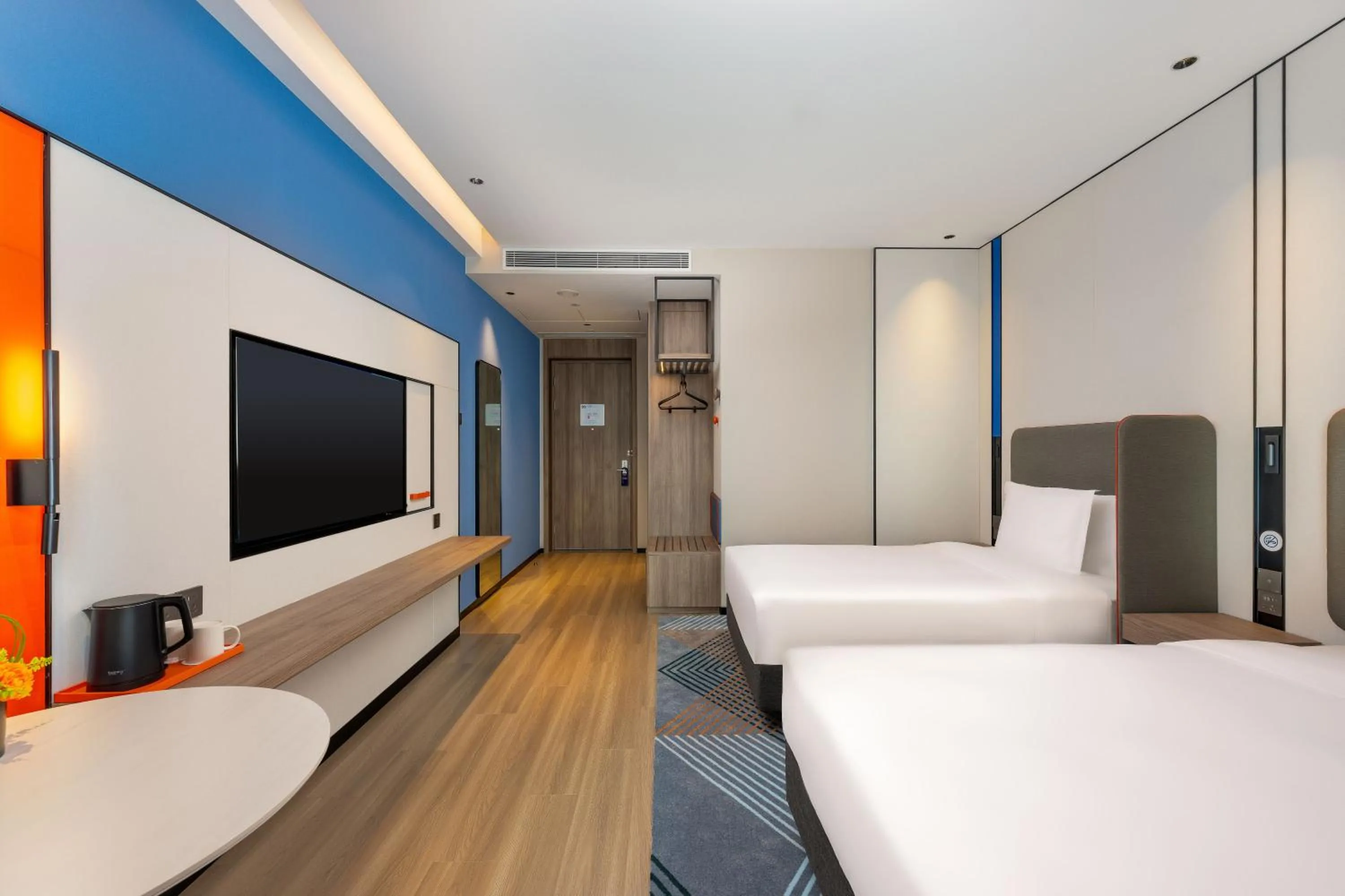 Photo of the whole room, Bed in Holiday Inn Express Liaocheng ETDZ by IHG