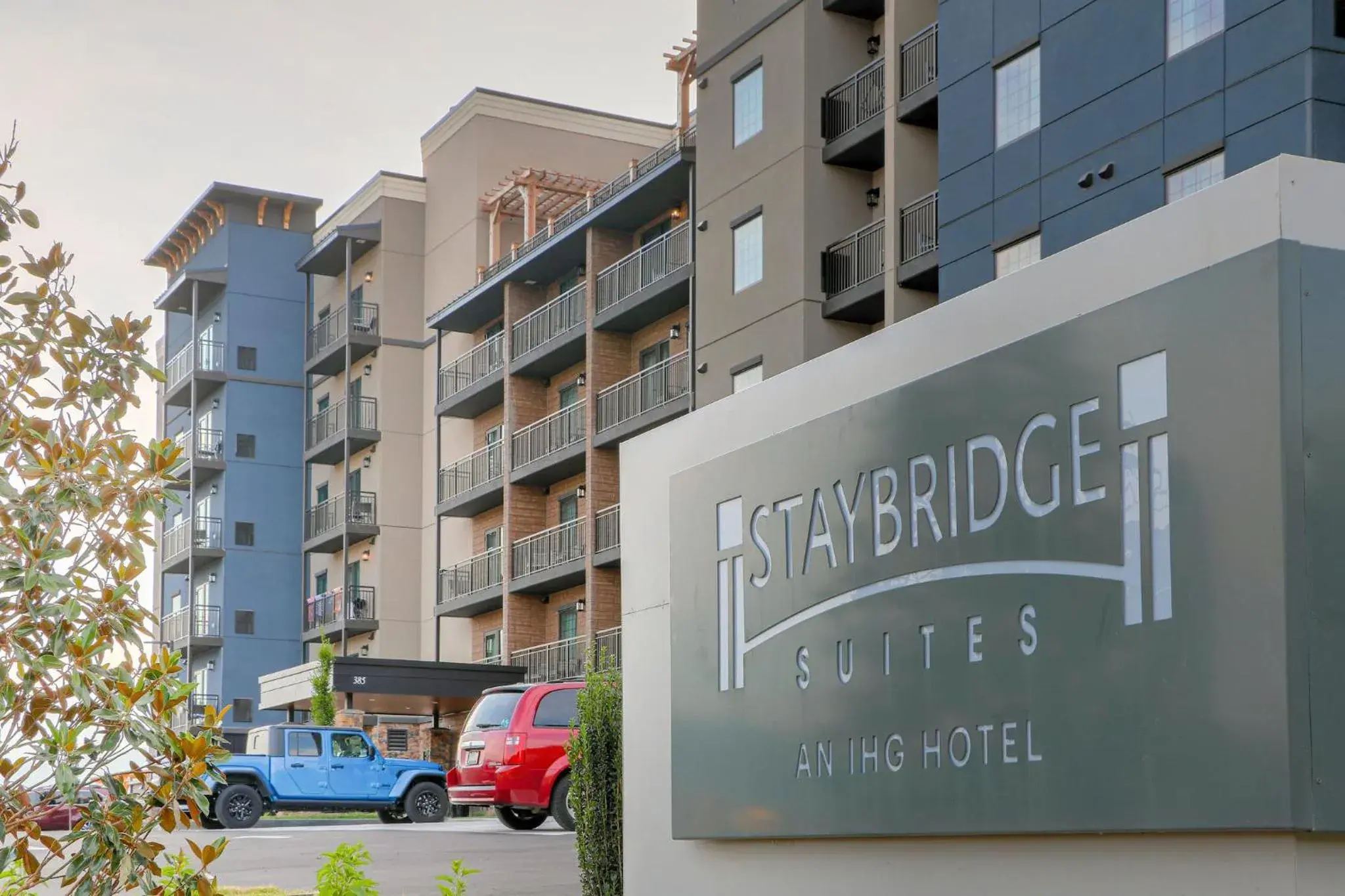 Property building in Staybridge Suites Pigeon Forge - Smoky Mtns by IHG Property building in Staybridge Suites Pigeon Forge - Smoky Mtns by IHG