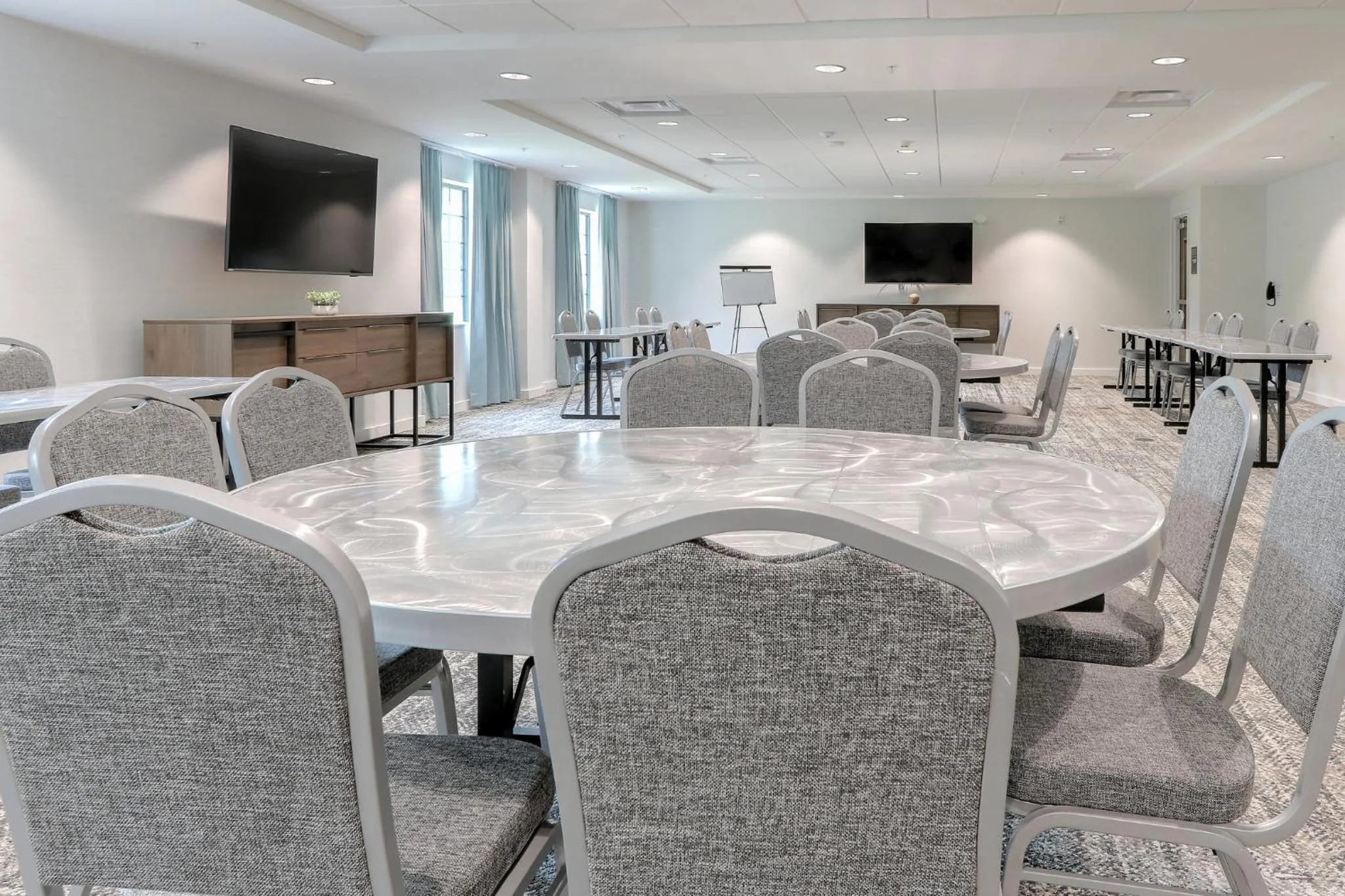 Meeting/conference room in Staybridge Suites Pigeon Forge - Smoky Mtns by IHG