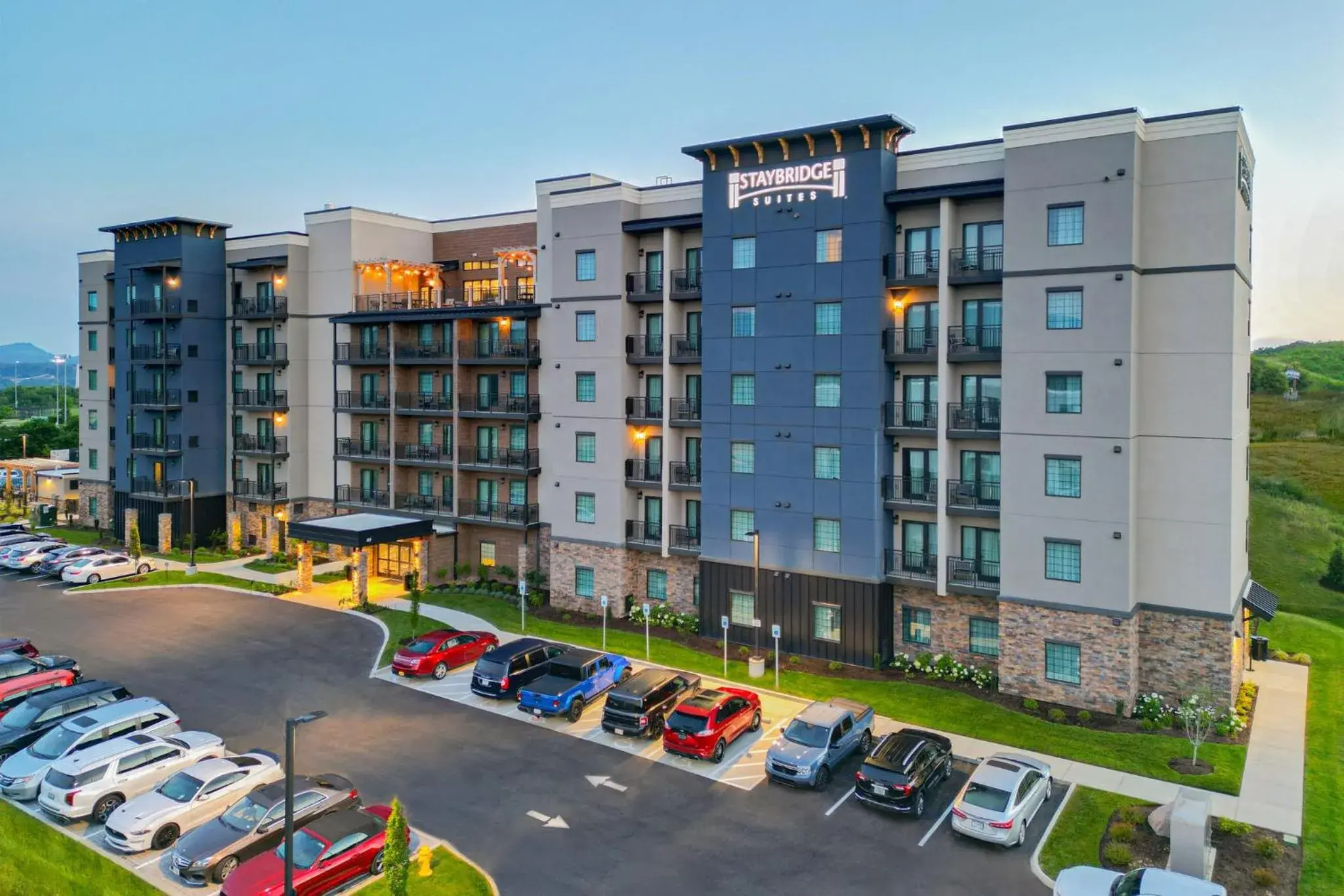 Property building in Staybridge Suites Pigeon Forge - Smoky Mtns by IHG Property building in Staybridge Suites Pigeon Forge - Smoky Mtns by IHG