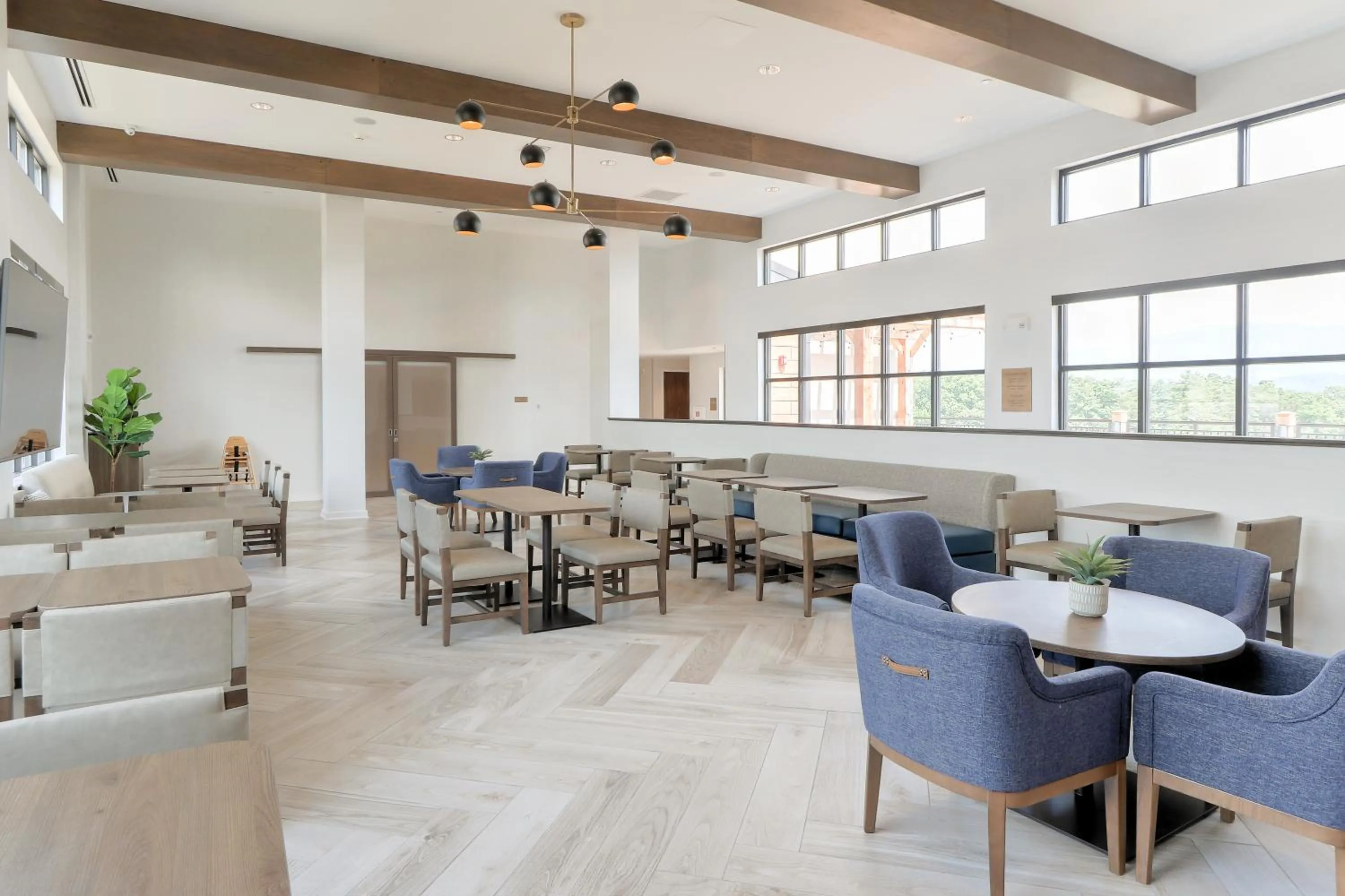 Restaurant/places to eat in Staybridge Suites Pigeon Forge - Smoky Mtns by IHG