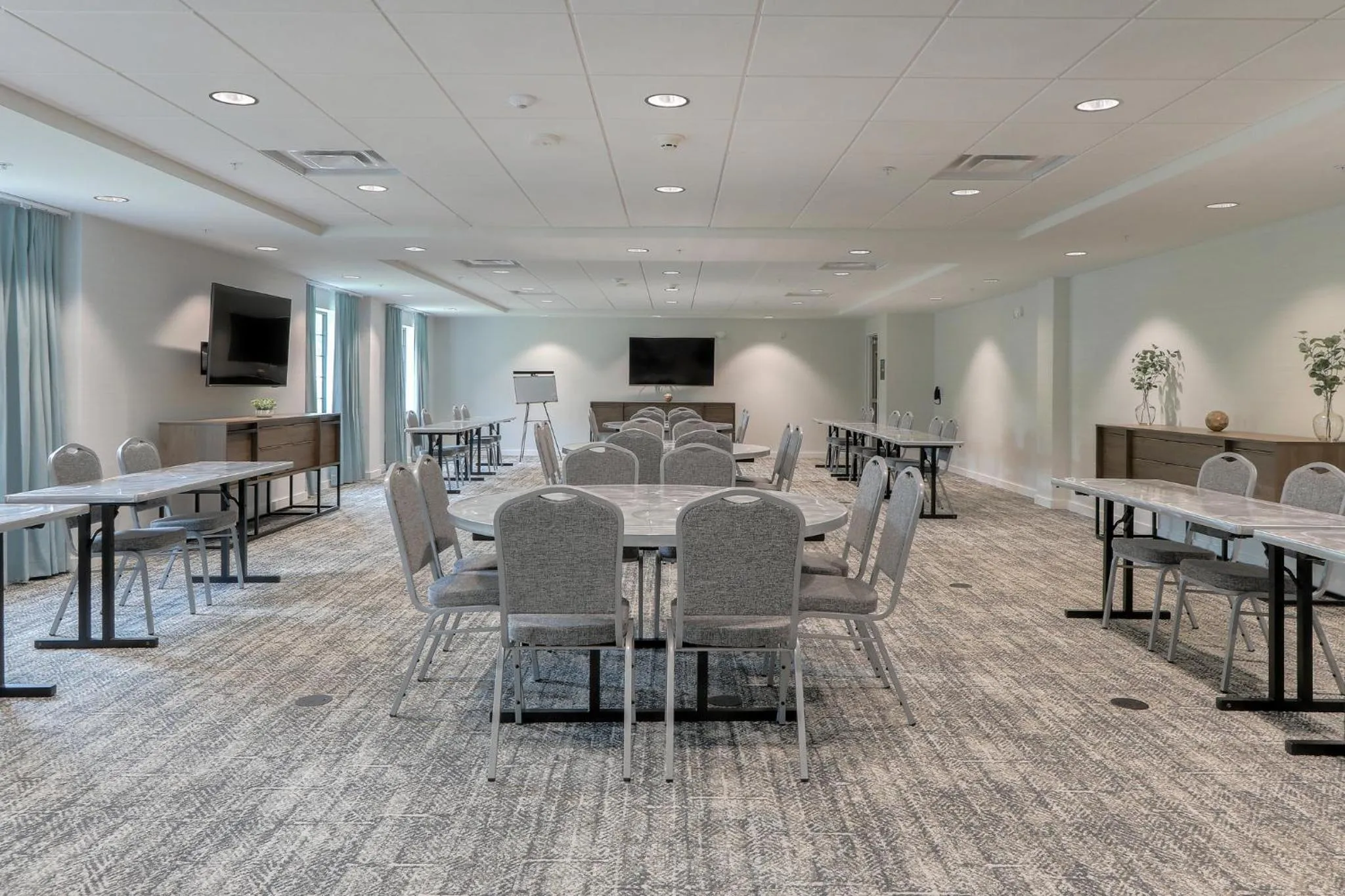 Meeting/conference room in Staybridge Suites Pigeon Forge - Smoky Mtns by IHG