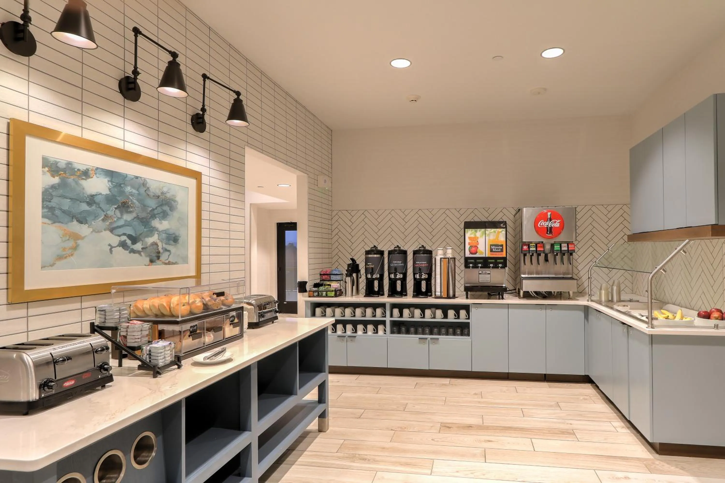 Food and drinks in Staybridge Suites Pigeon Forge - Smoky Mtns by IHG