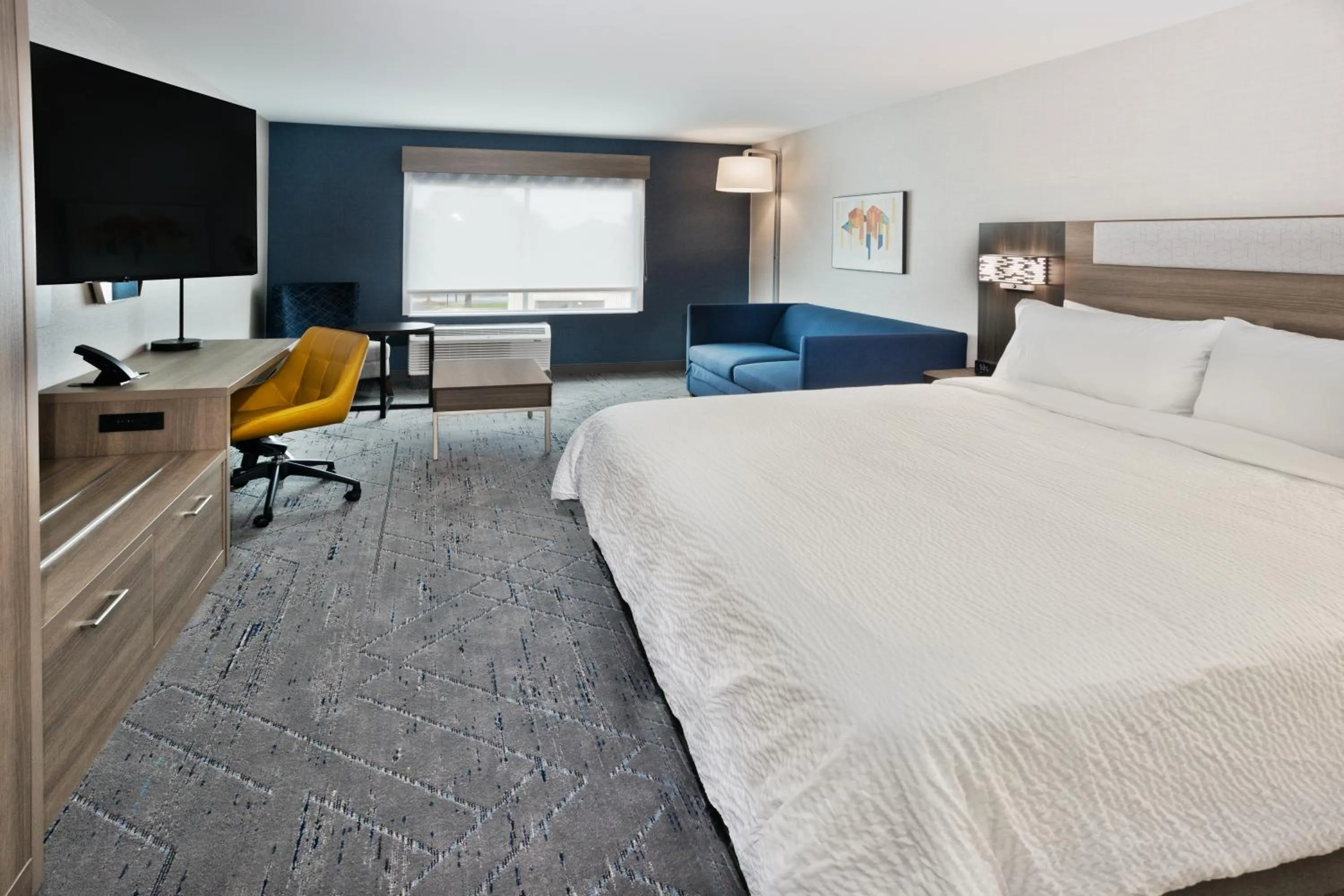 Bed in Holiday Inn Express Columbus - Fort Benning Area By IHG