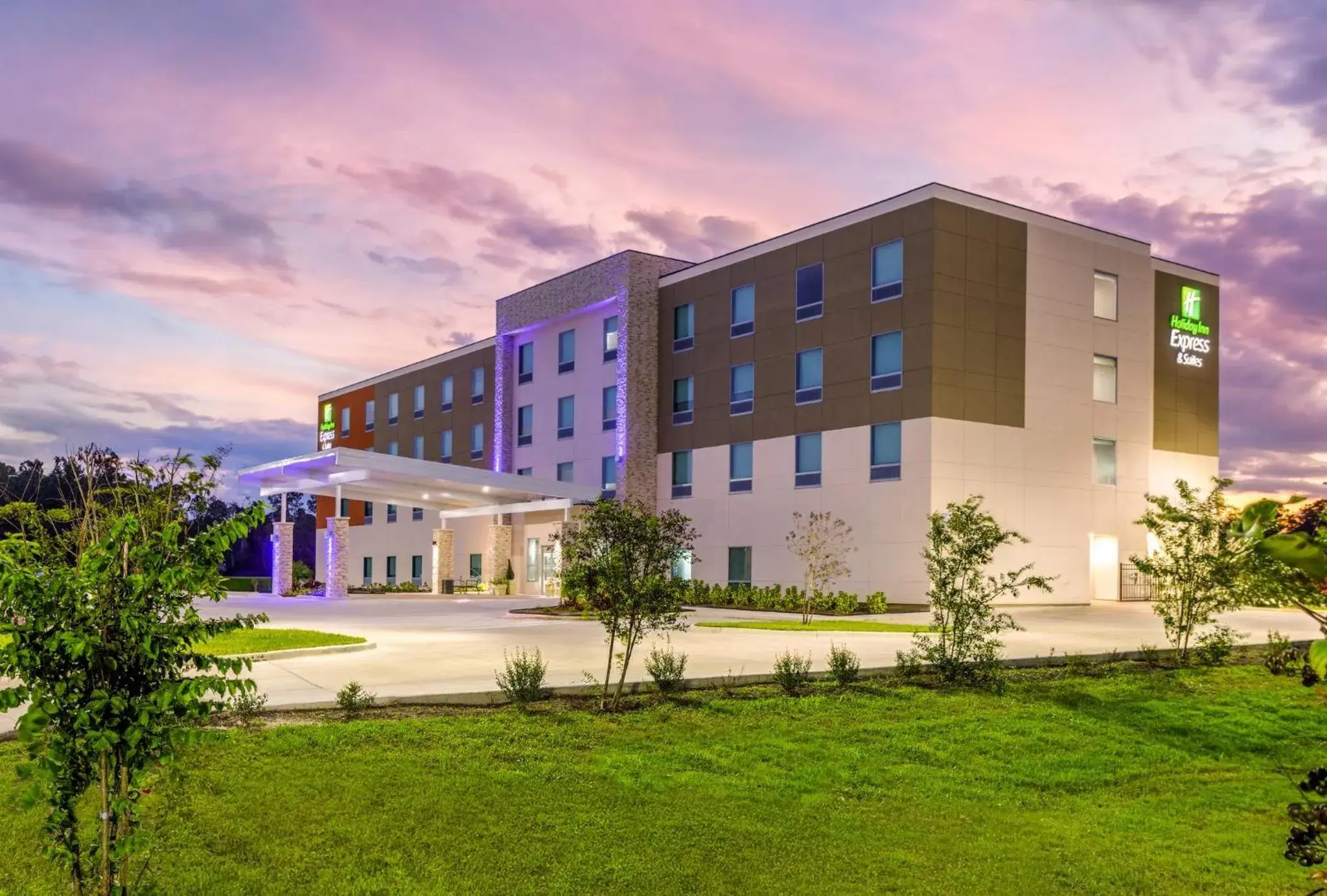 Property building in Holiday Inn Express & Suites Macclenny by IHG Property building in Holiday Inn Express & Suites Macclenny by IHG
